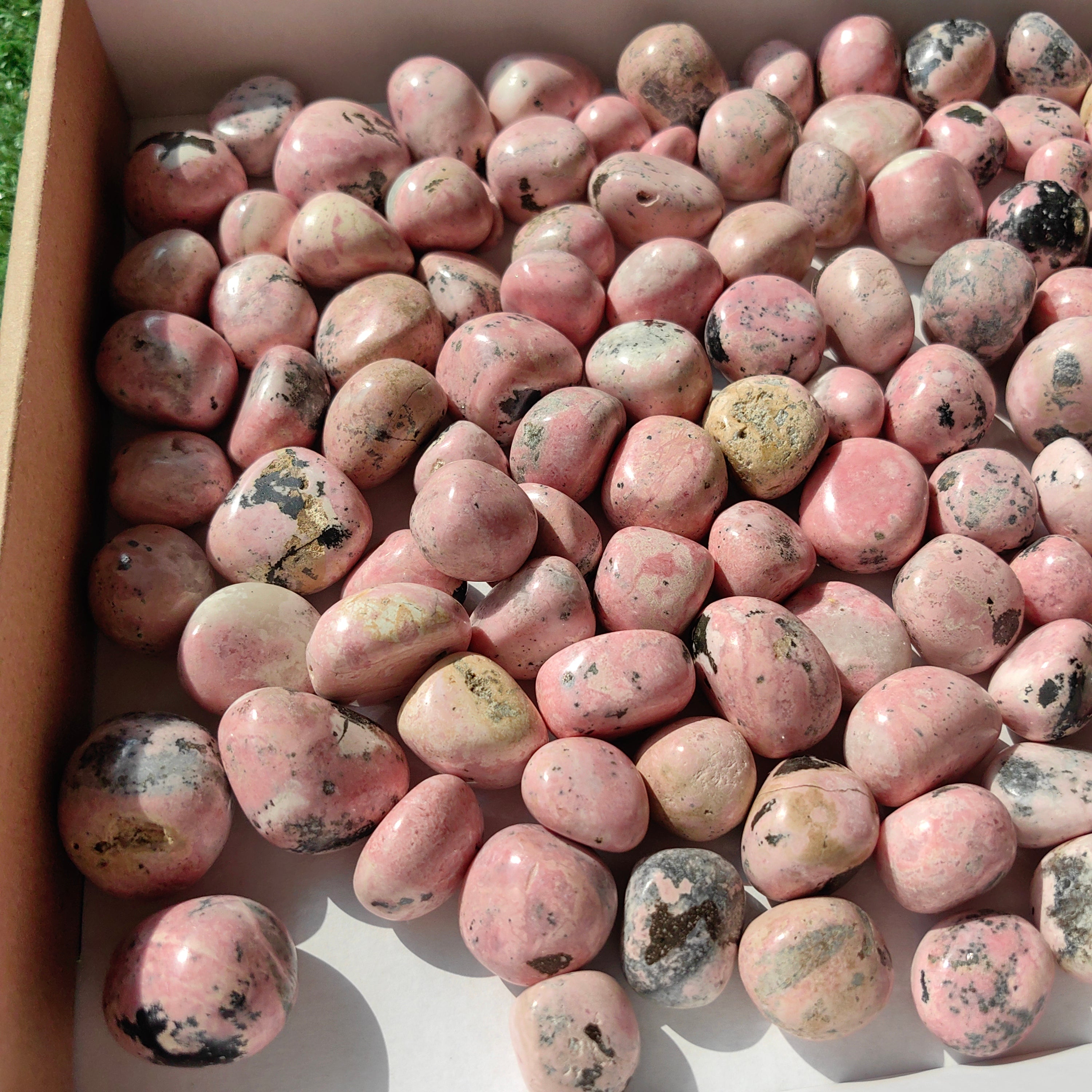 2 kg tumbled rhodonite