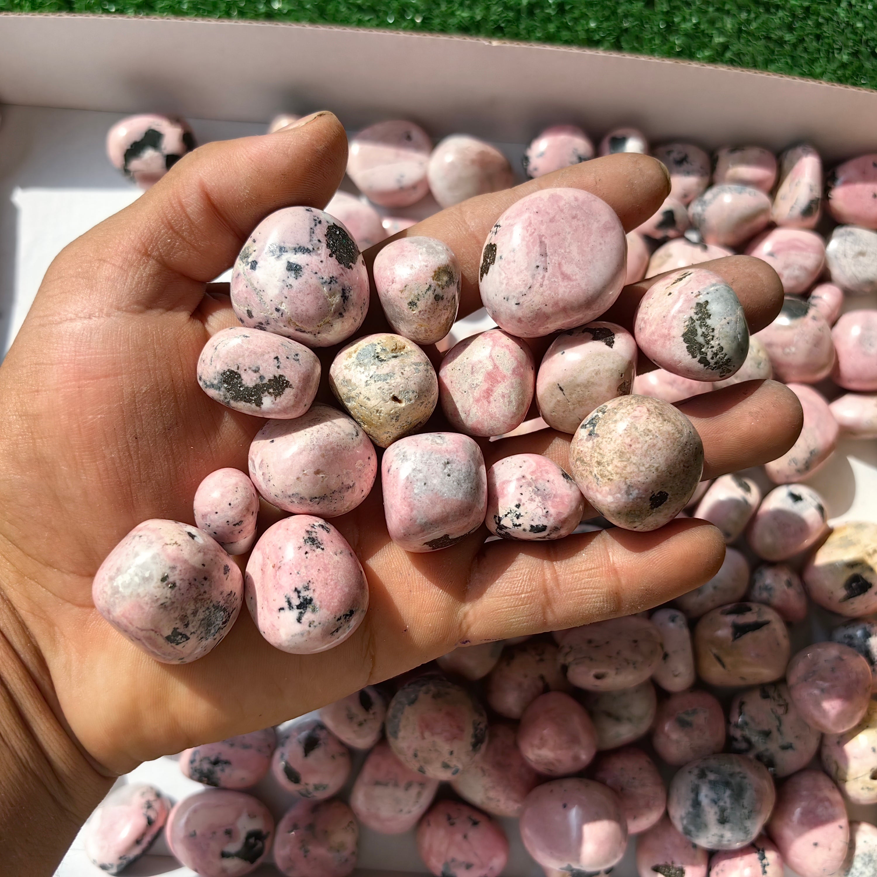 2 kg tumbled rhodonite