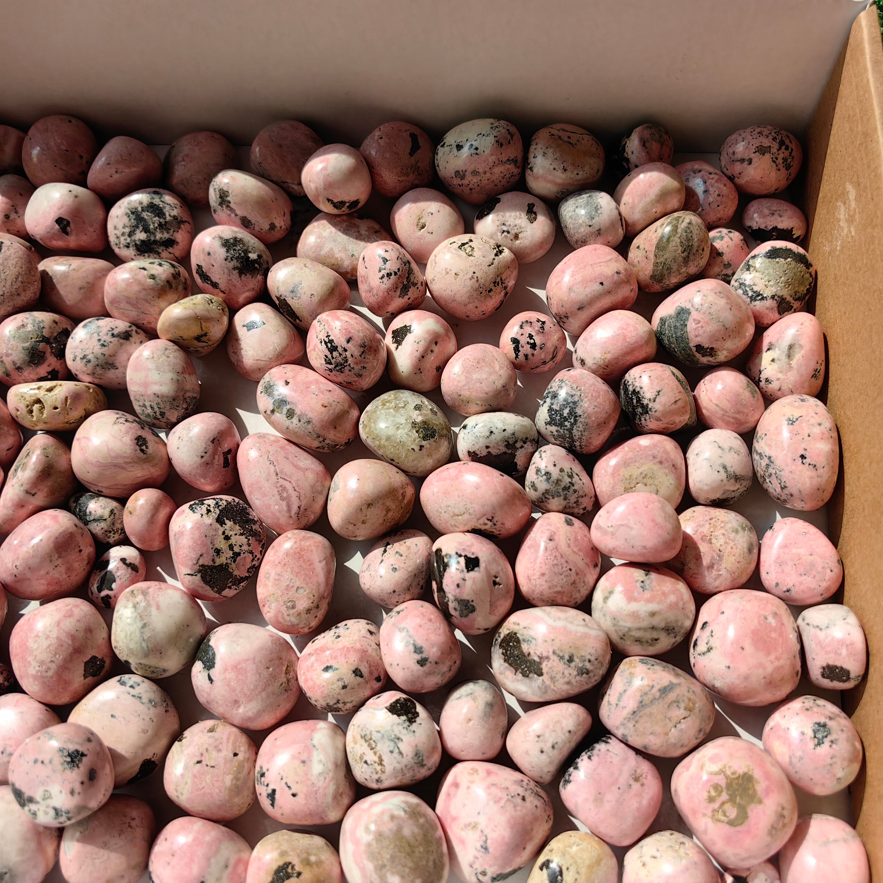 2 kg tumbled rhodonite