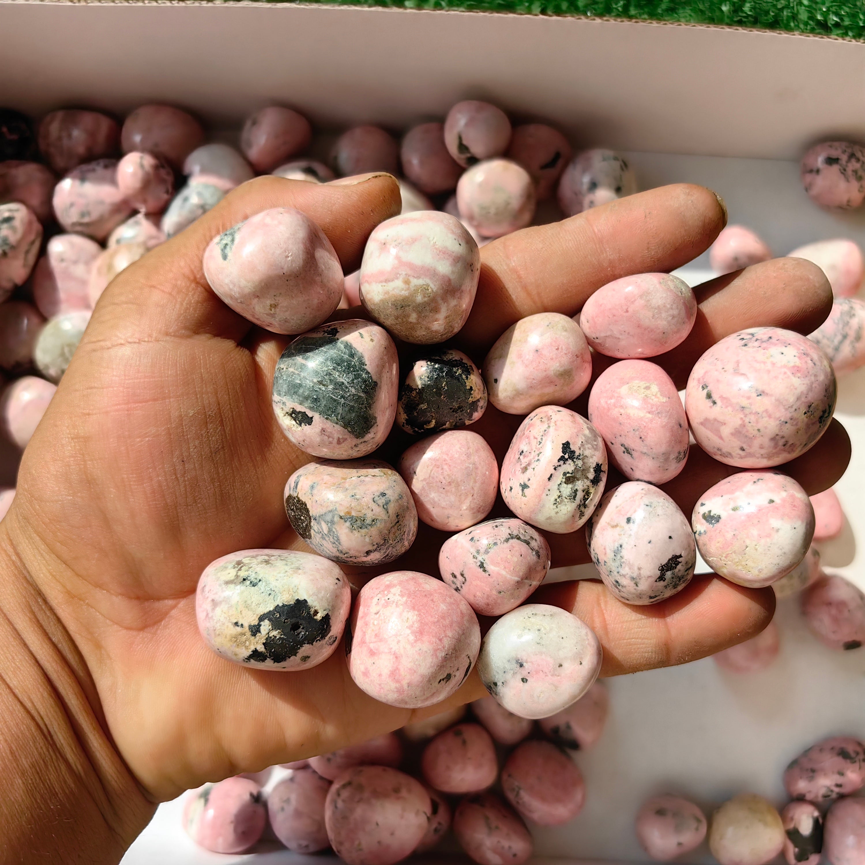 2 kg tumbled rhodonite