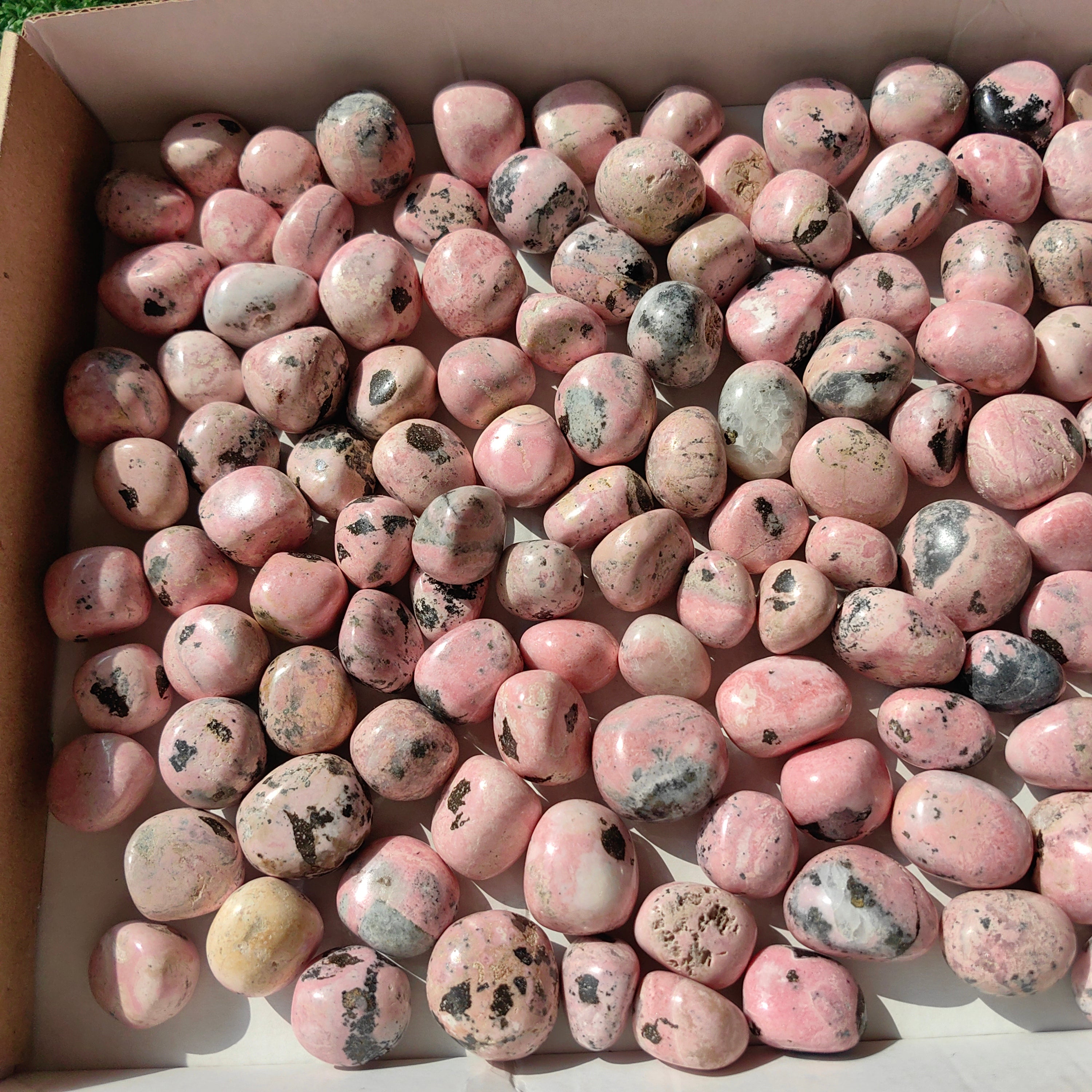 2 kg tumbled rhodonite