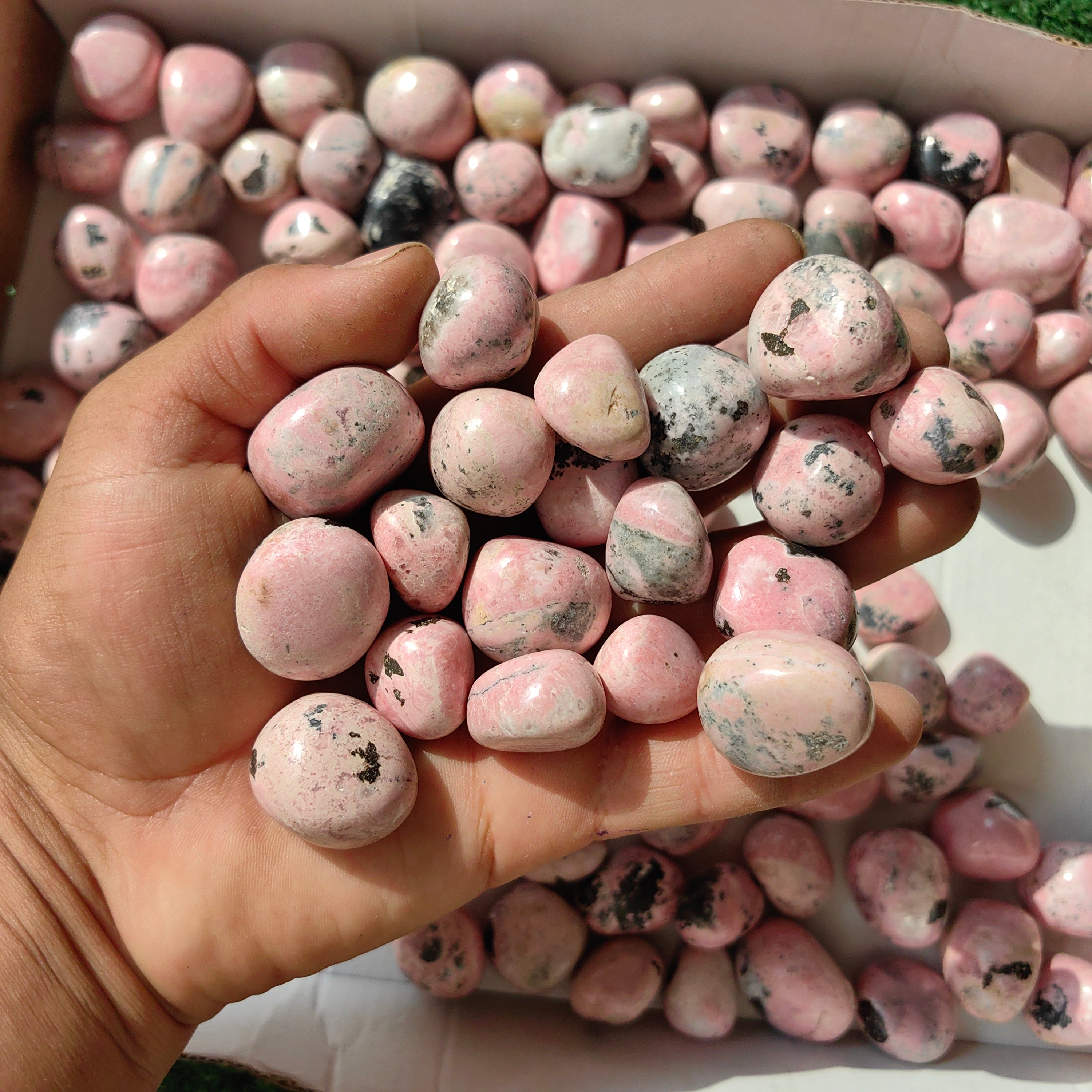 2 kg tumbled rhodonite