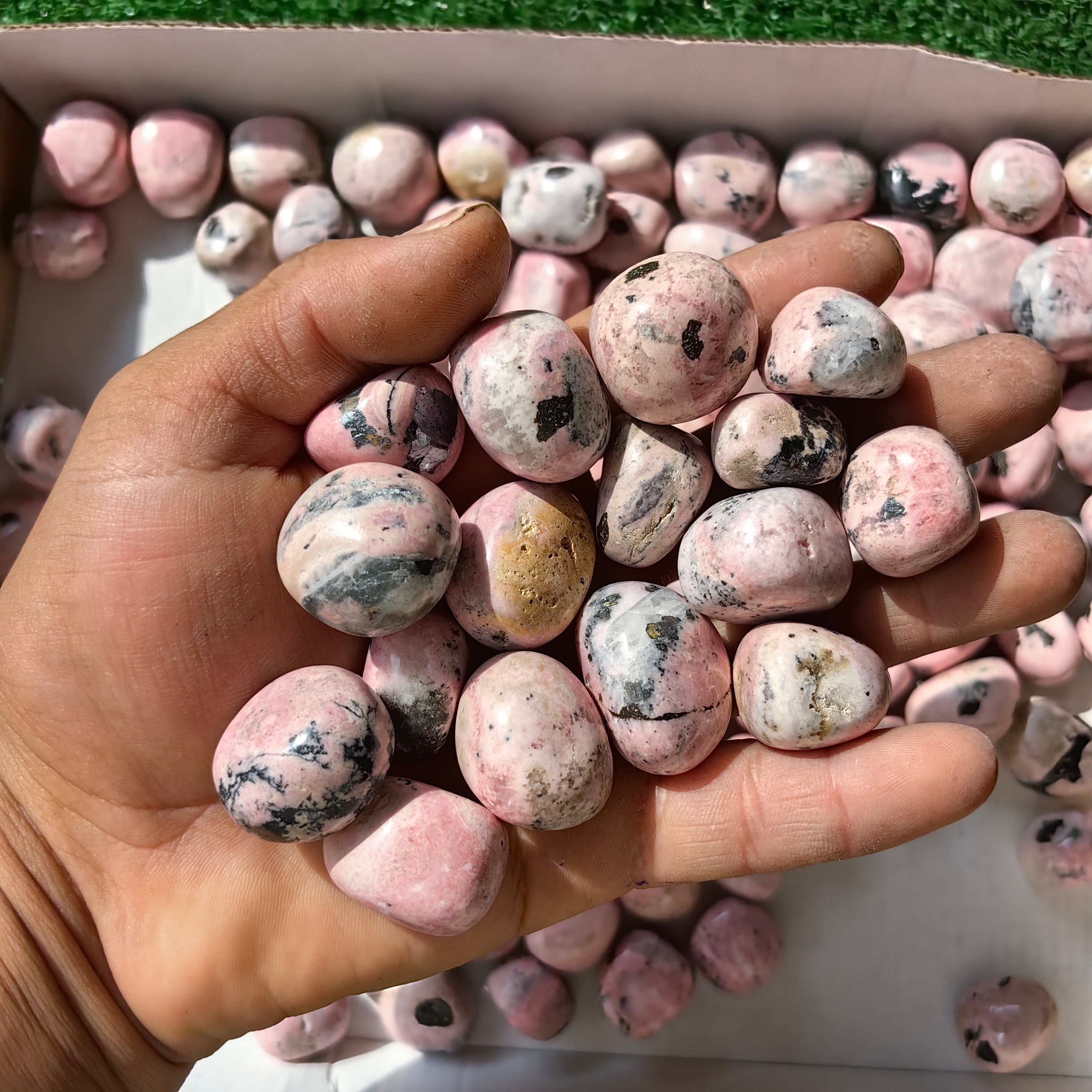2 kg tumbled rhodonite