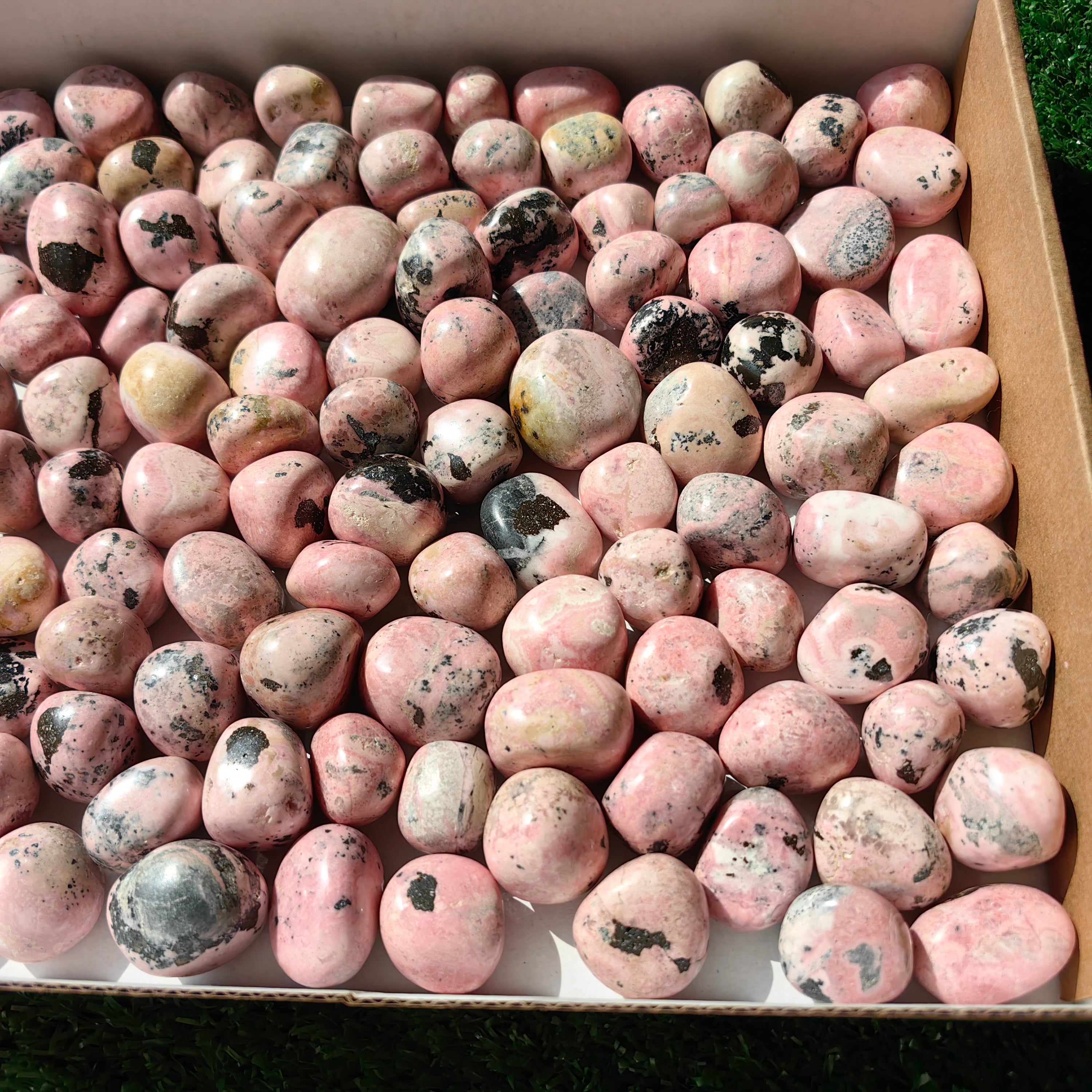 2 kg tumbled rhodonite