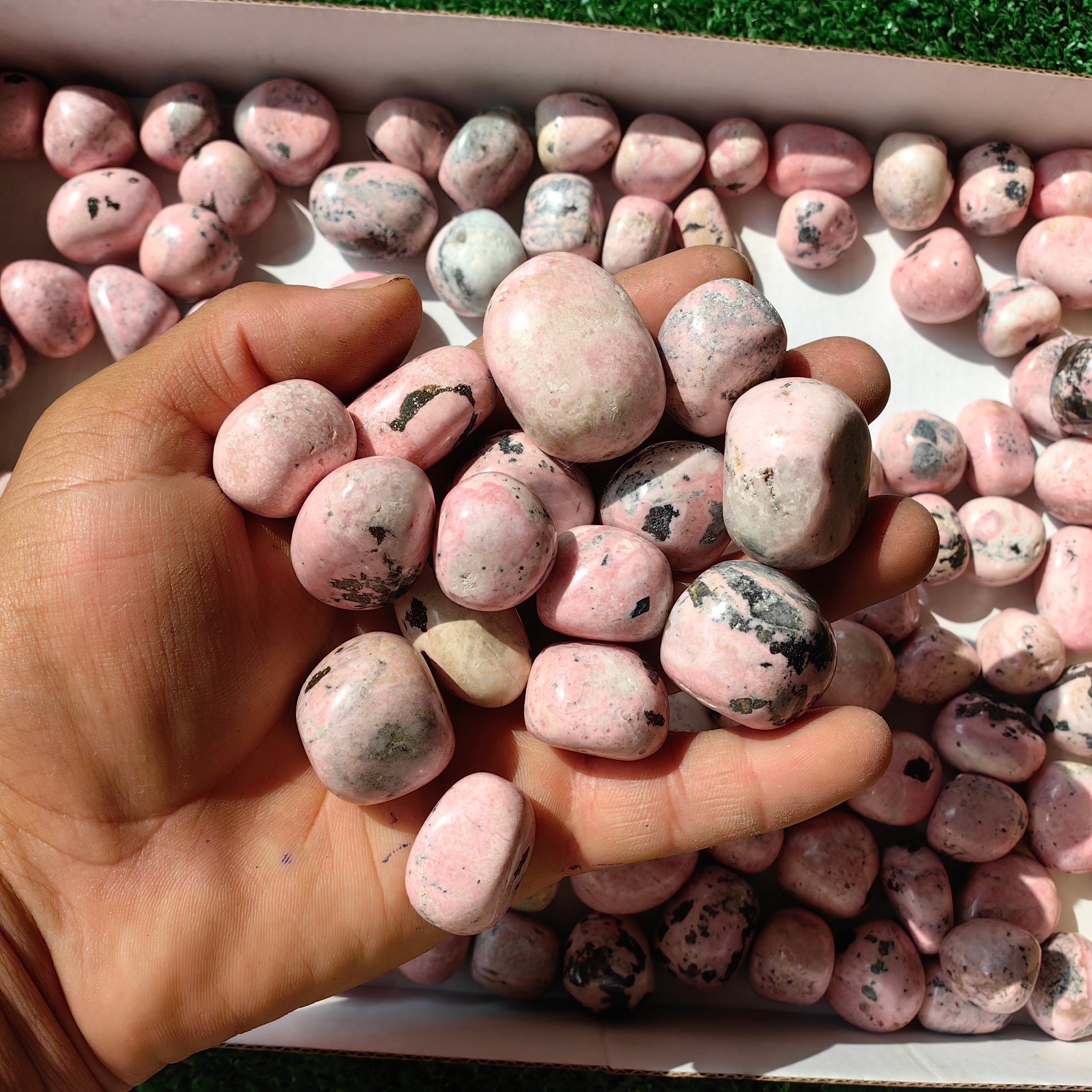 2 kg tumbled rhodonite