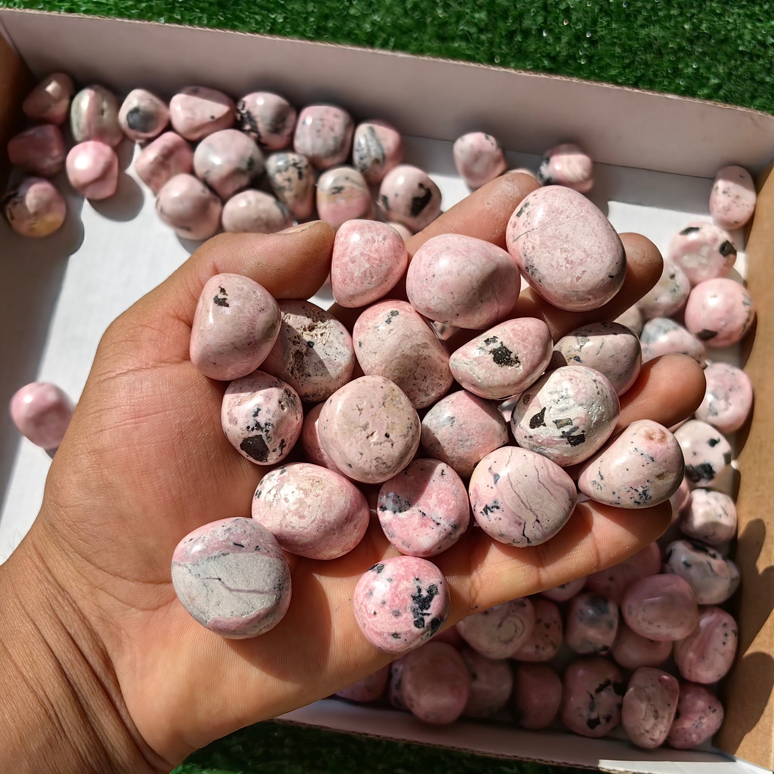 2 kg tumbled rhodonite