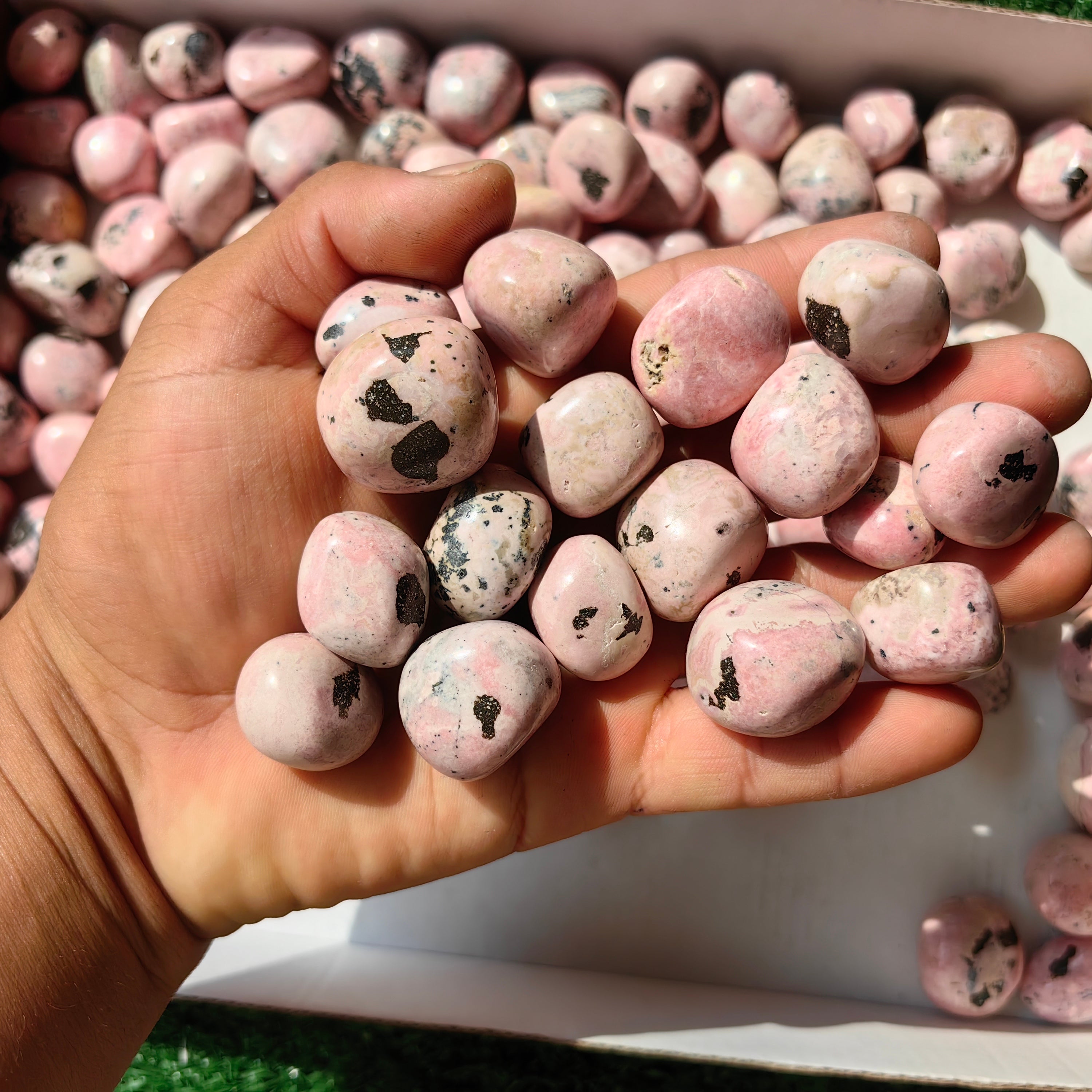 2 kg tumbled rhodonite