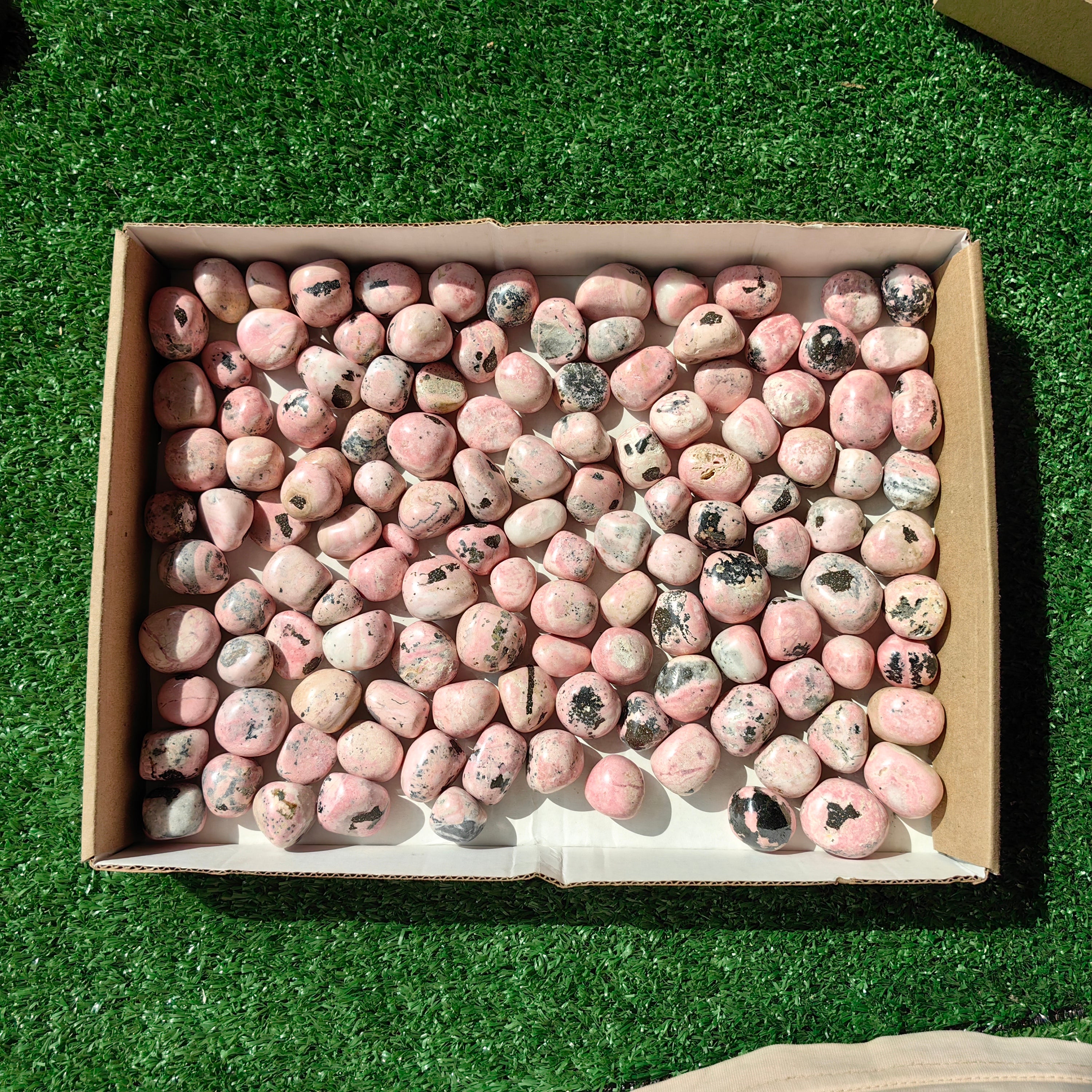 2 kg tumbled rhodonite