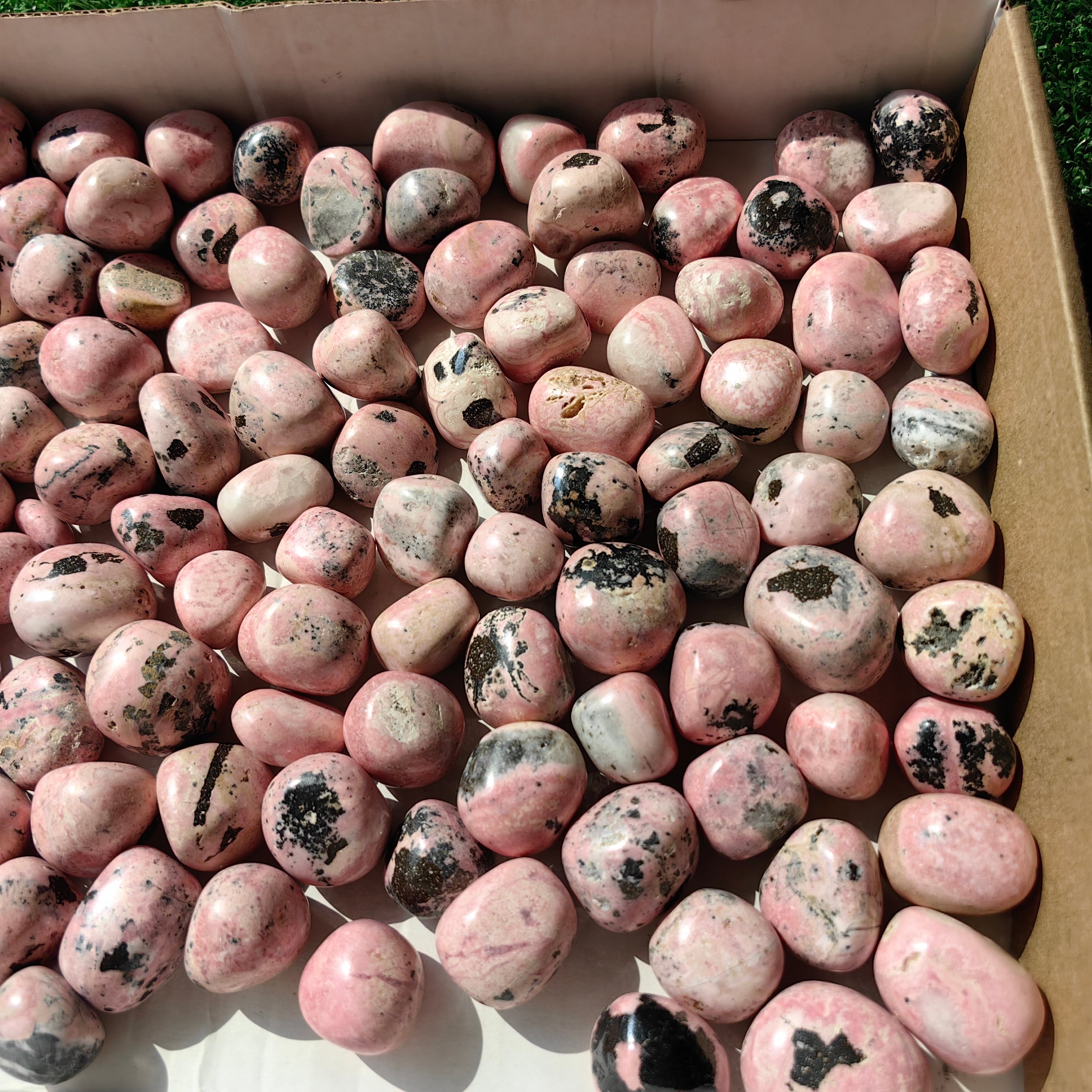 2 kg tumbled rhodonite