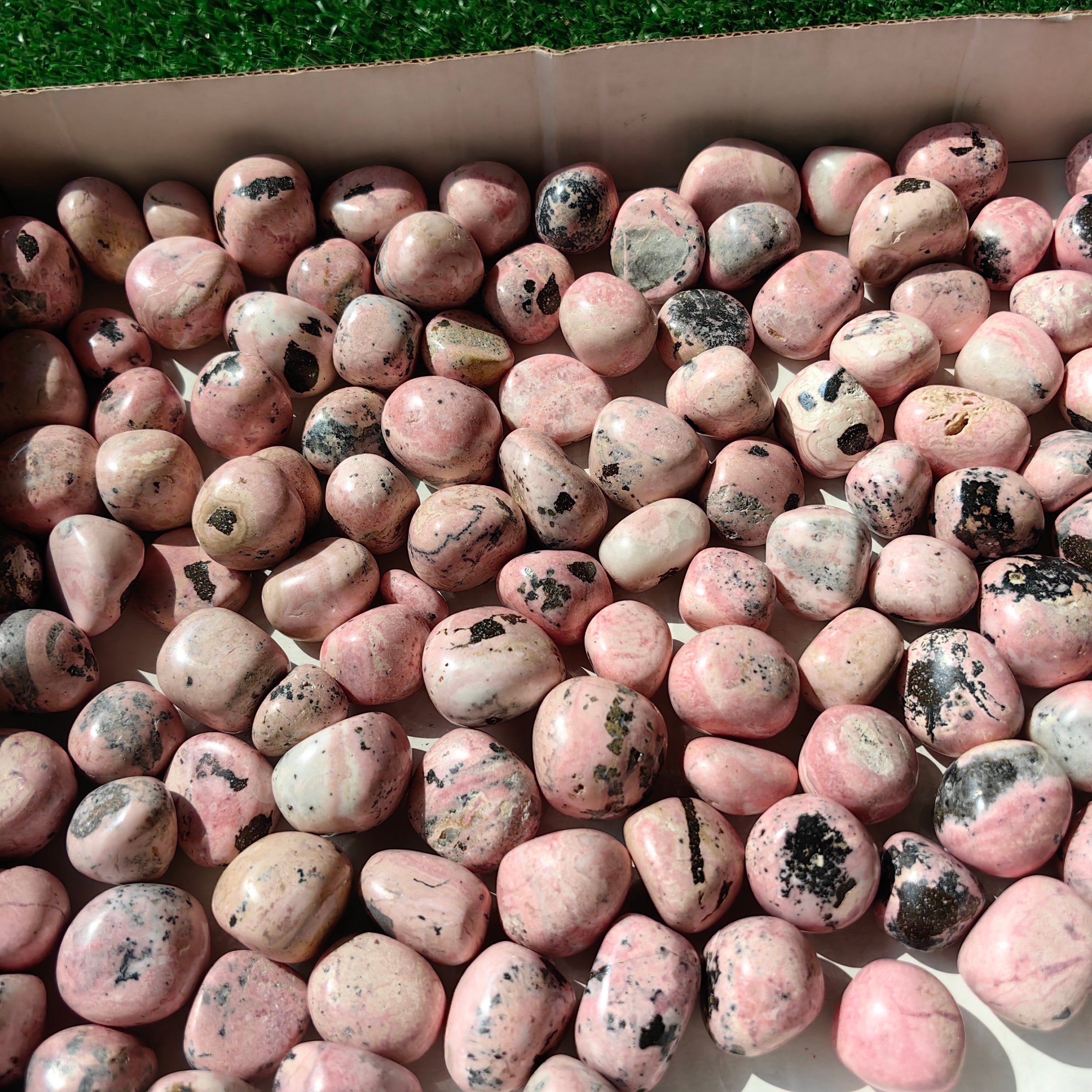 2 kg tumbled rhodonite