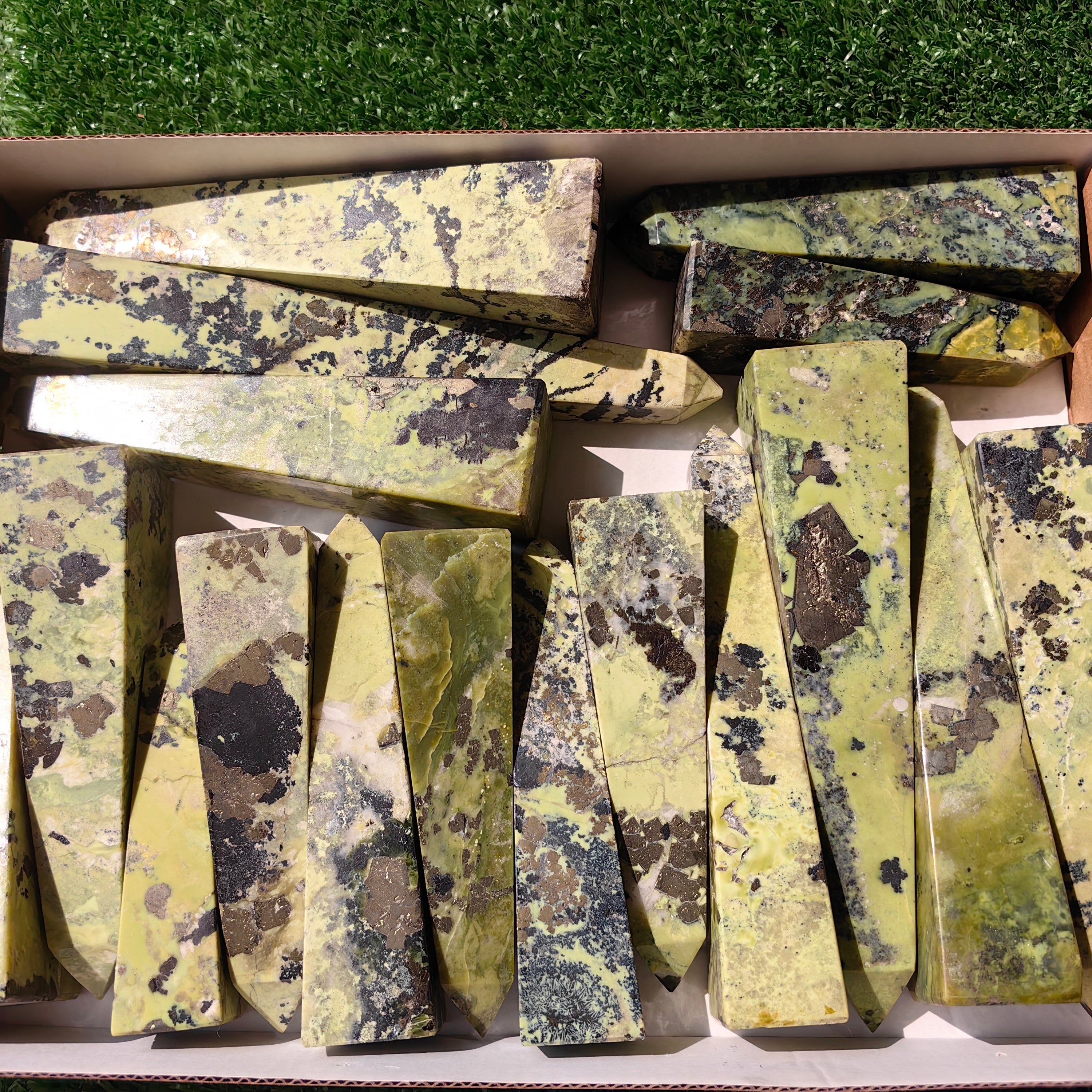 17 pc green serpentine towers