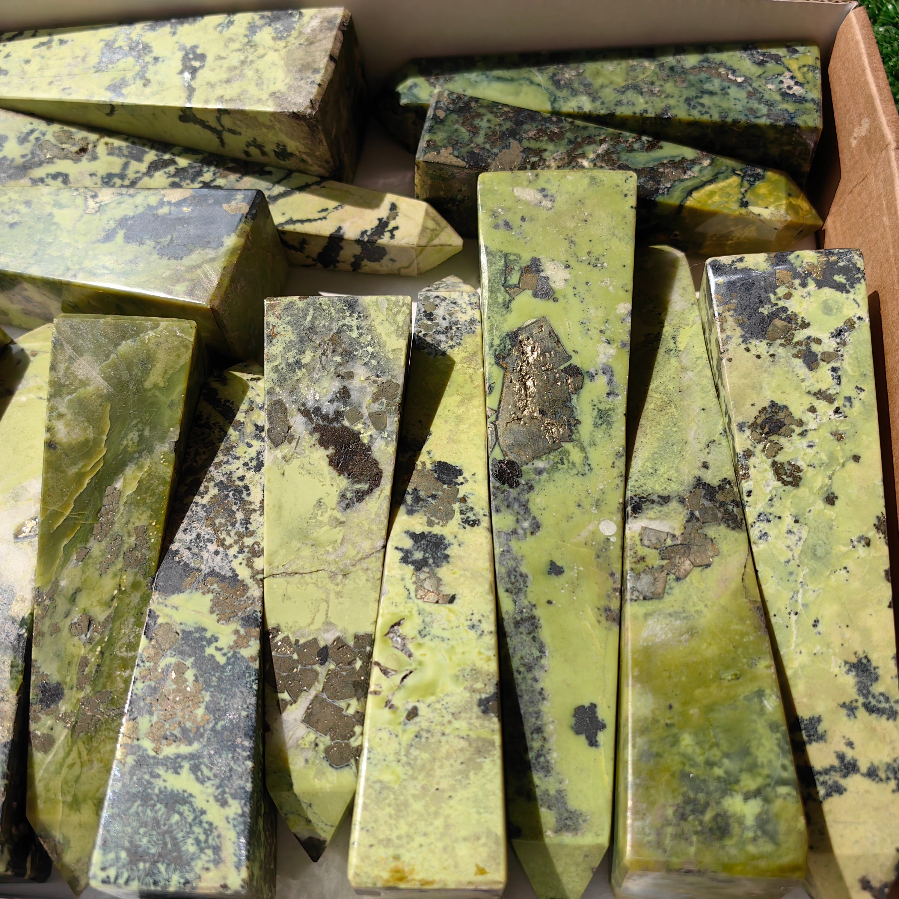 17 pc green serpentine towers