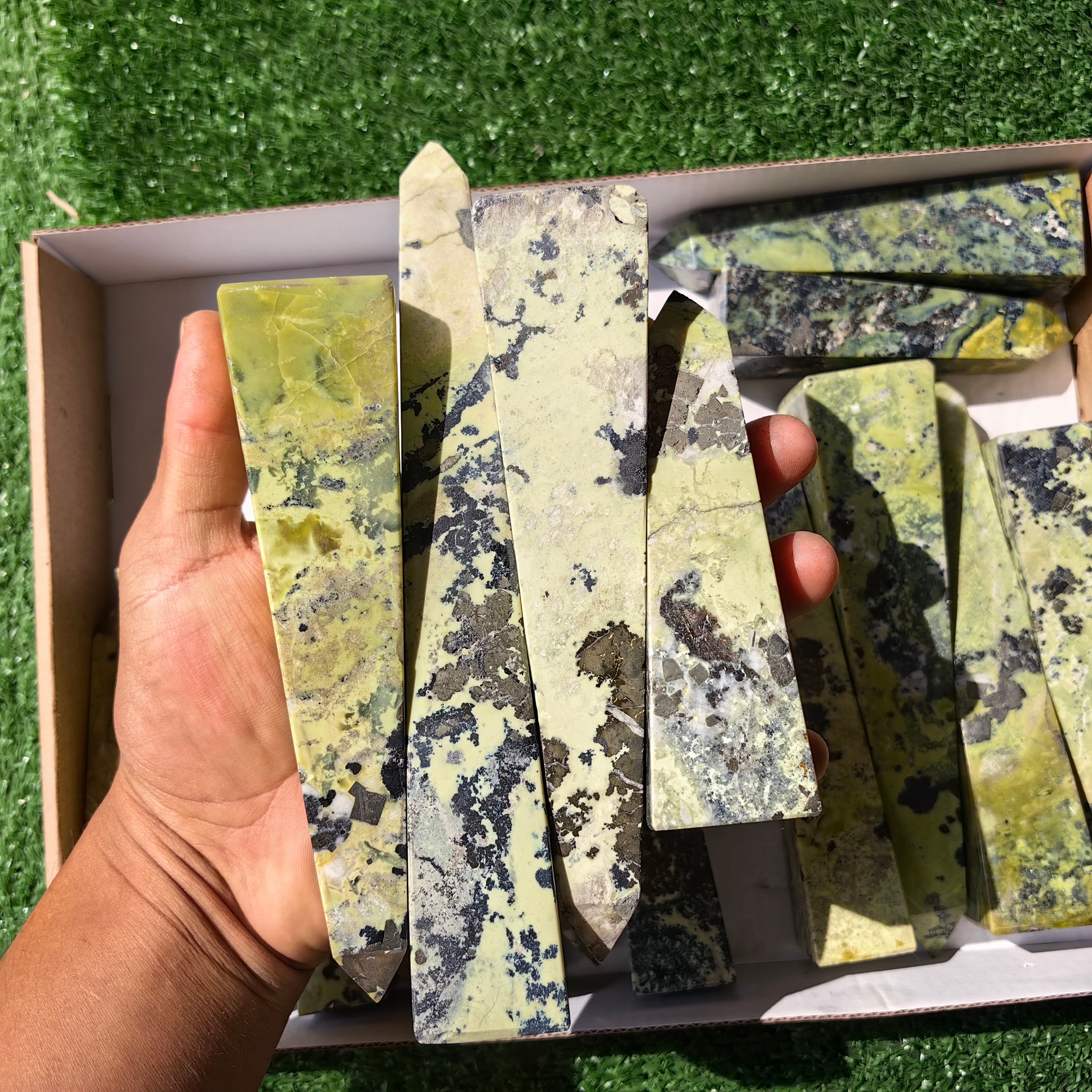 17 pc green serpentine towers