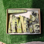 12 pc green serpentine towers