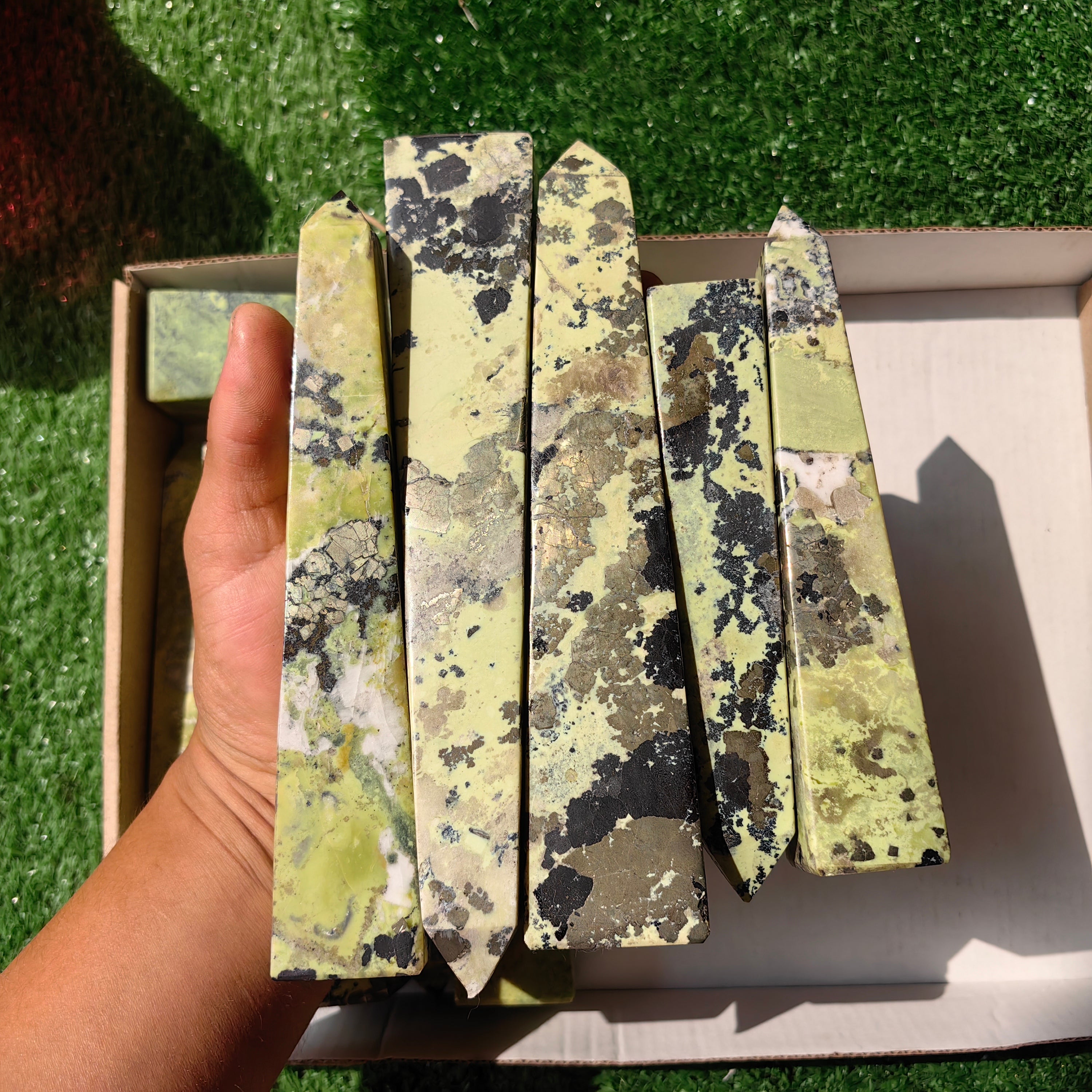 12 pc green serpentine towers