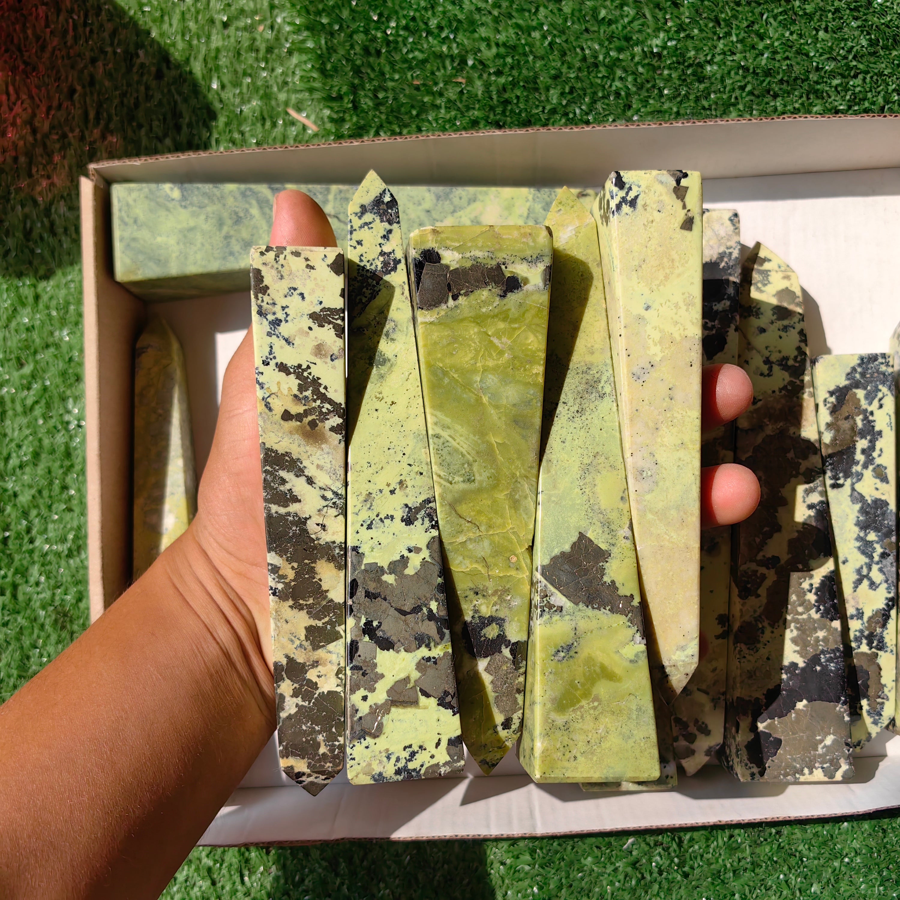 12 pc green serpentine towers