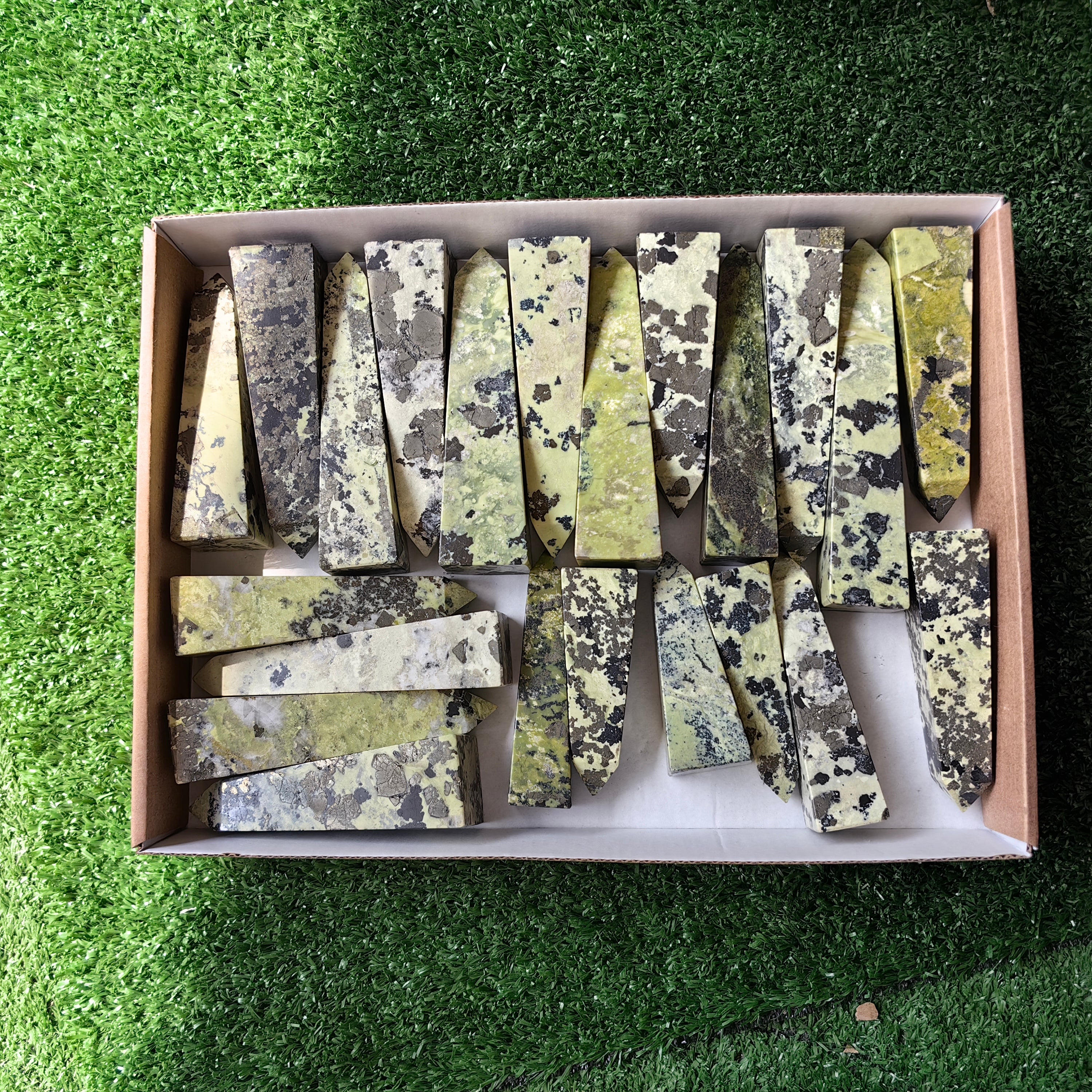 22 pc green serpentine towers