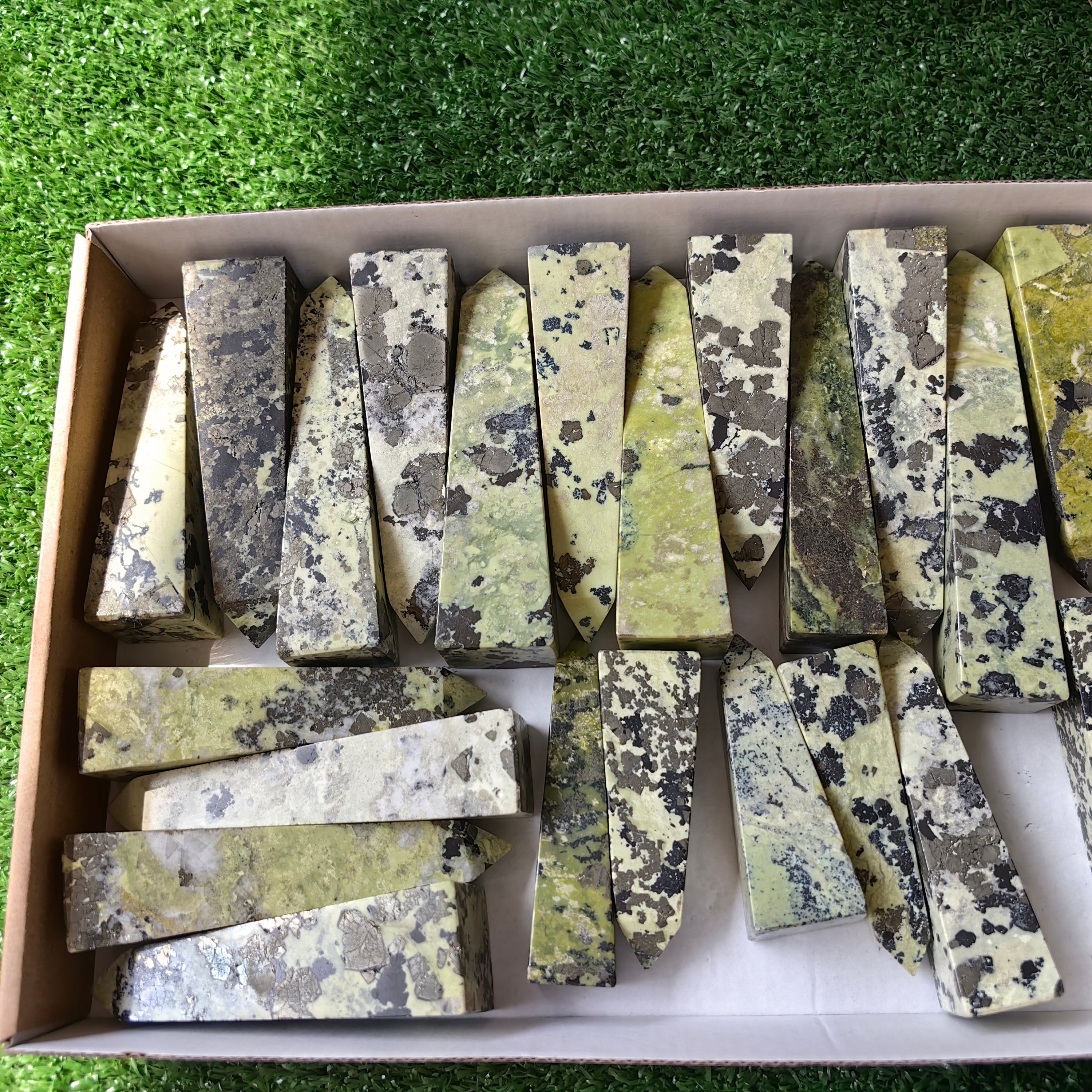 22 pc green serpentine towers