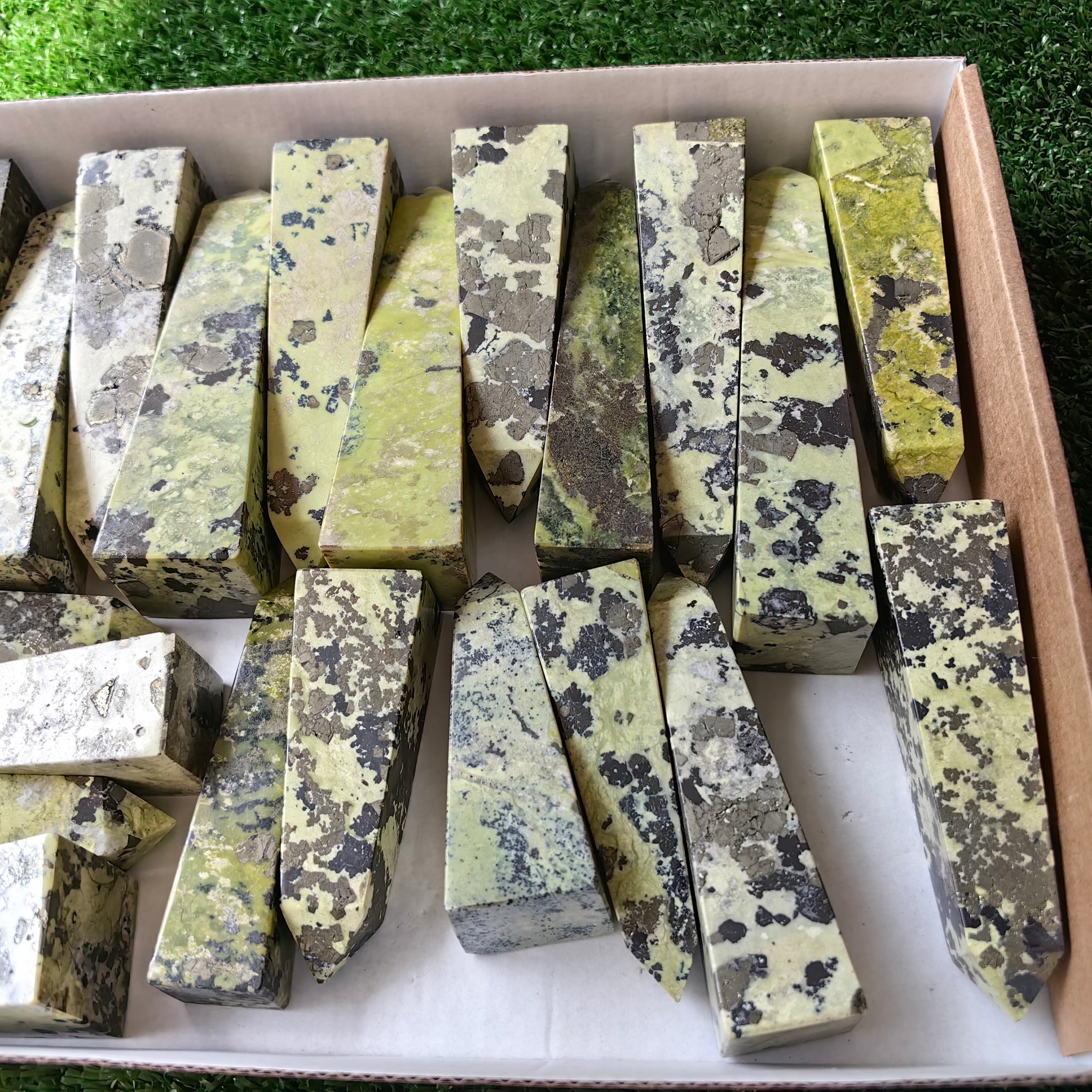 22 pc green serpentine towers