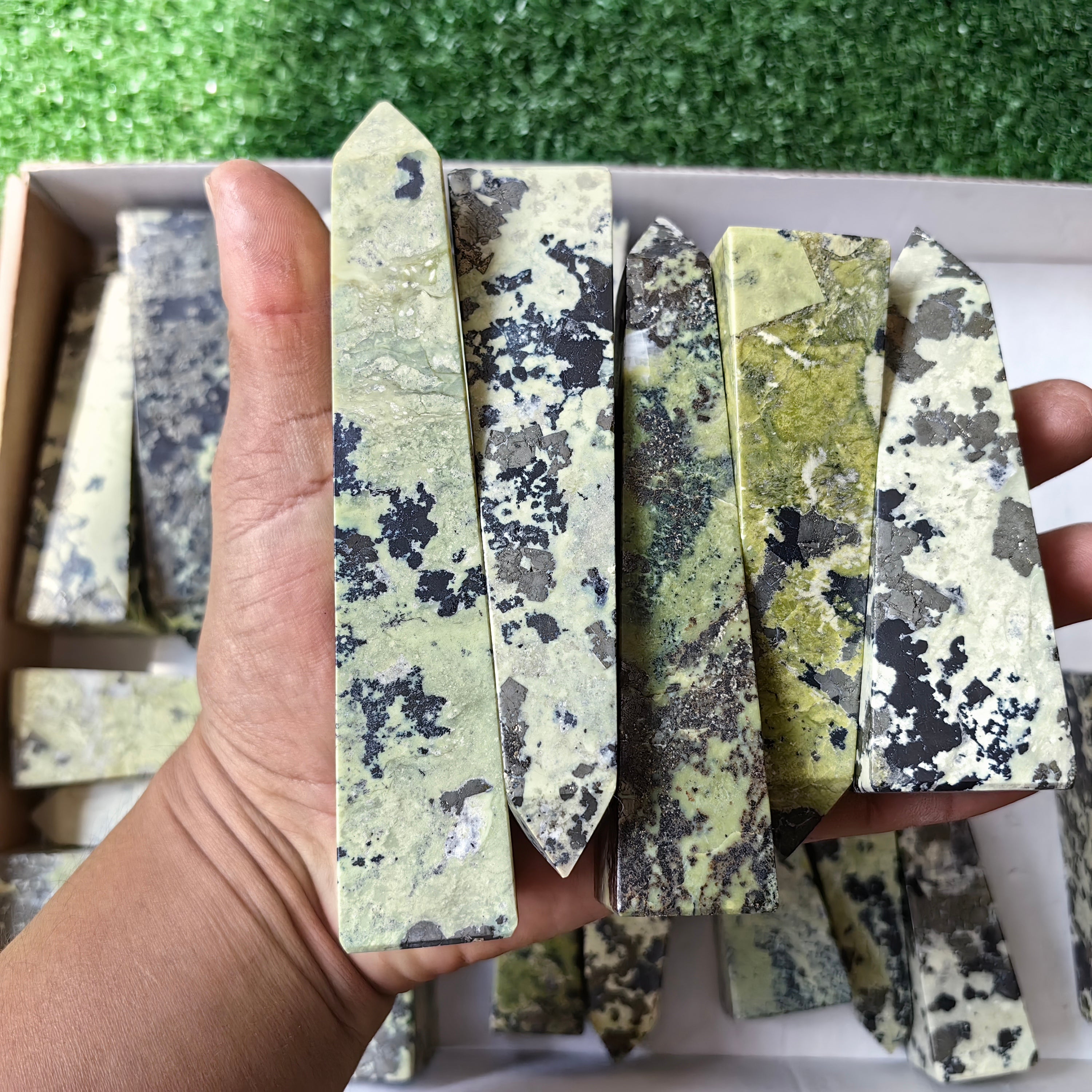 22 pc green serpentine towers