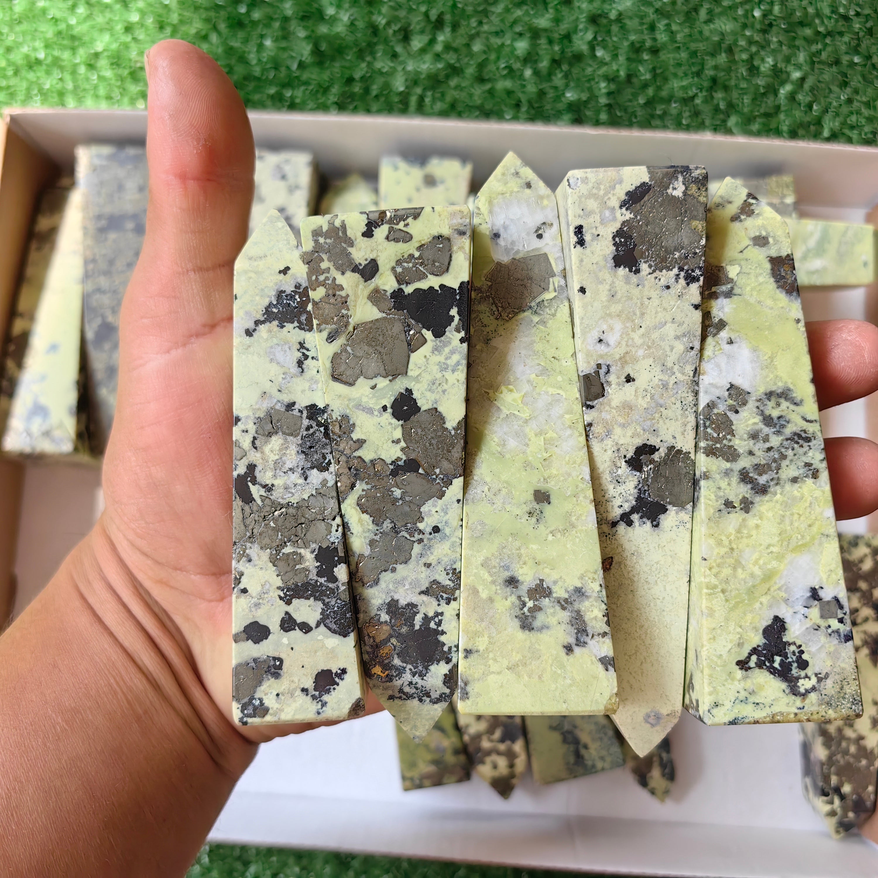 22 pc green serpentine towers