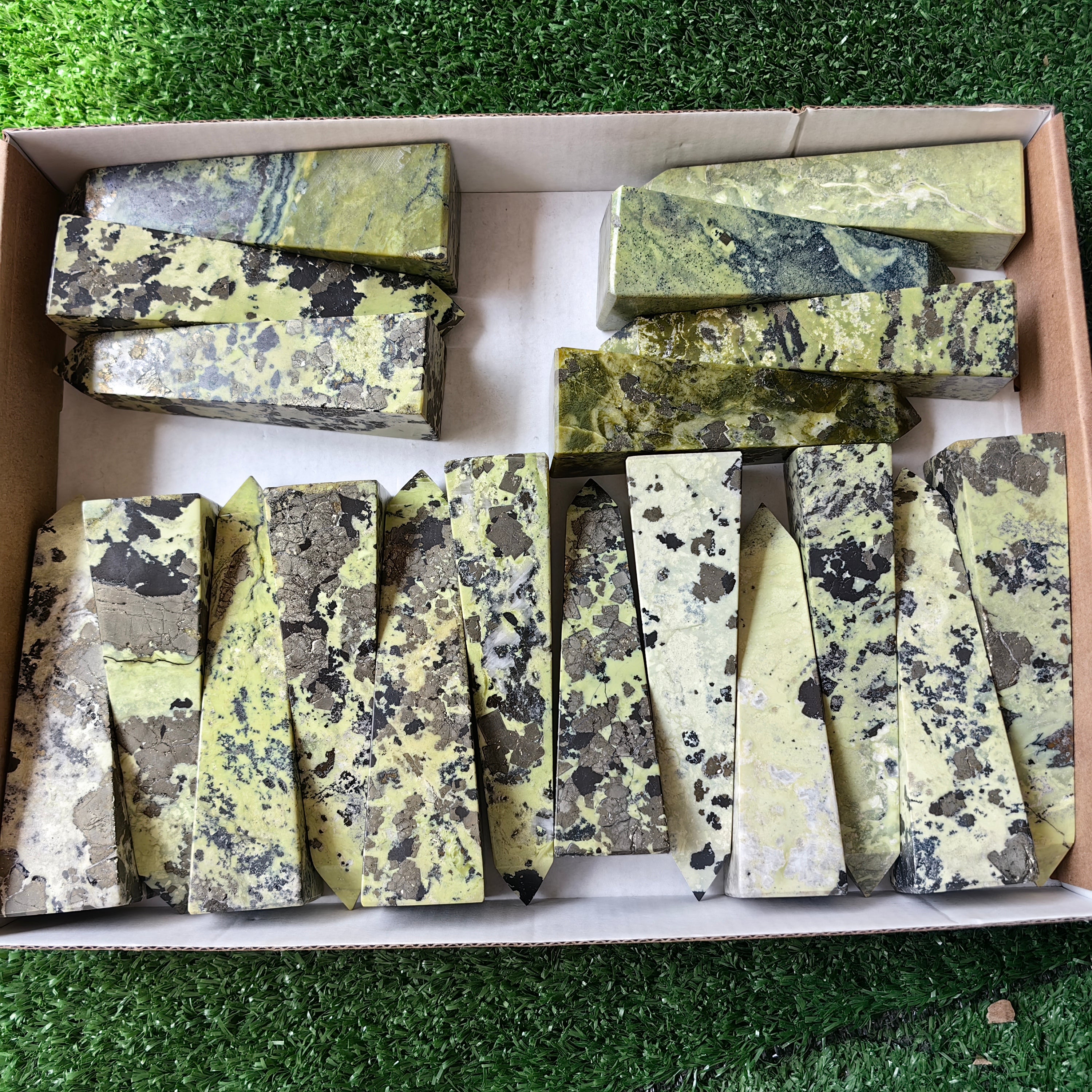 19 pc green serpentine towers