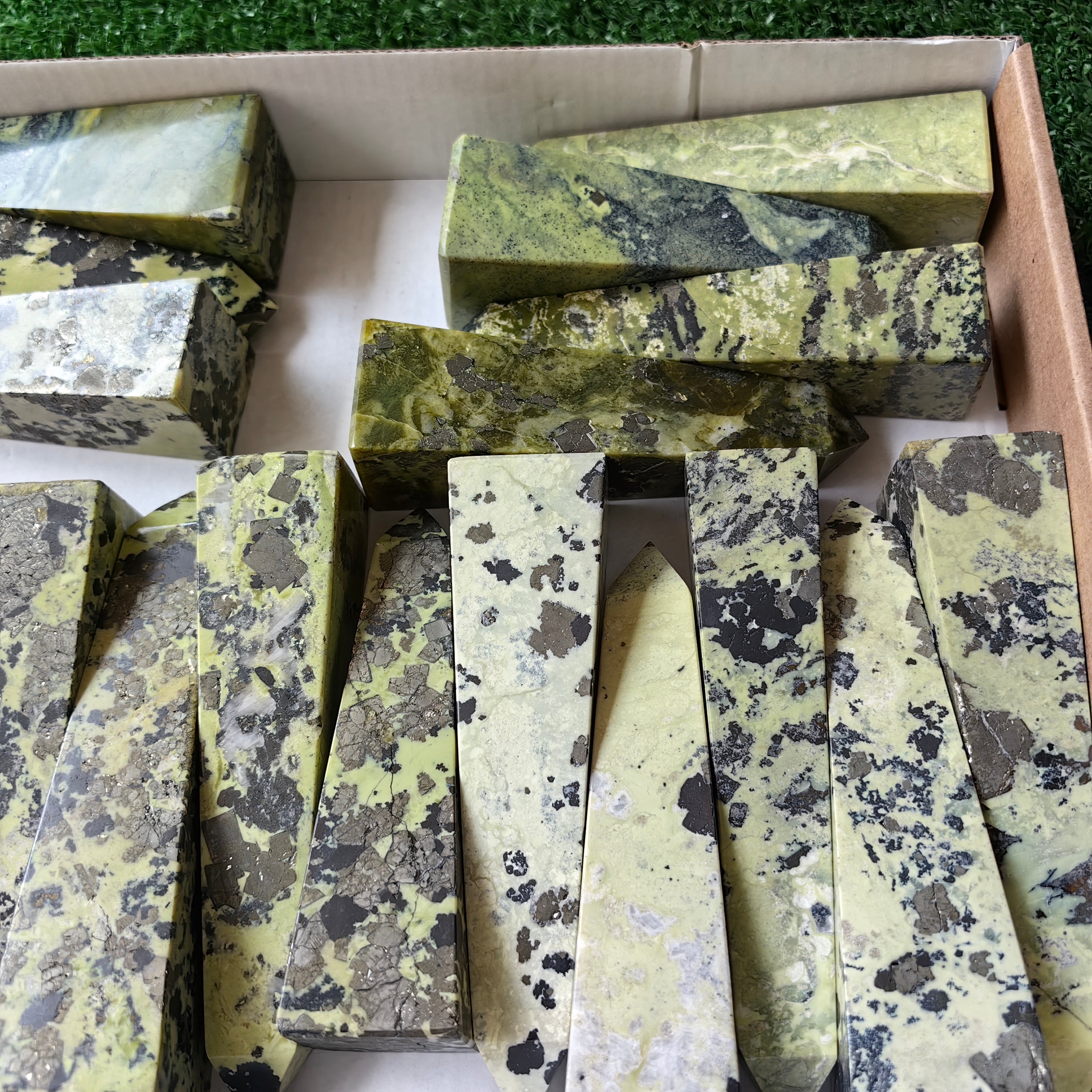 19 pc green serpentine towers