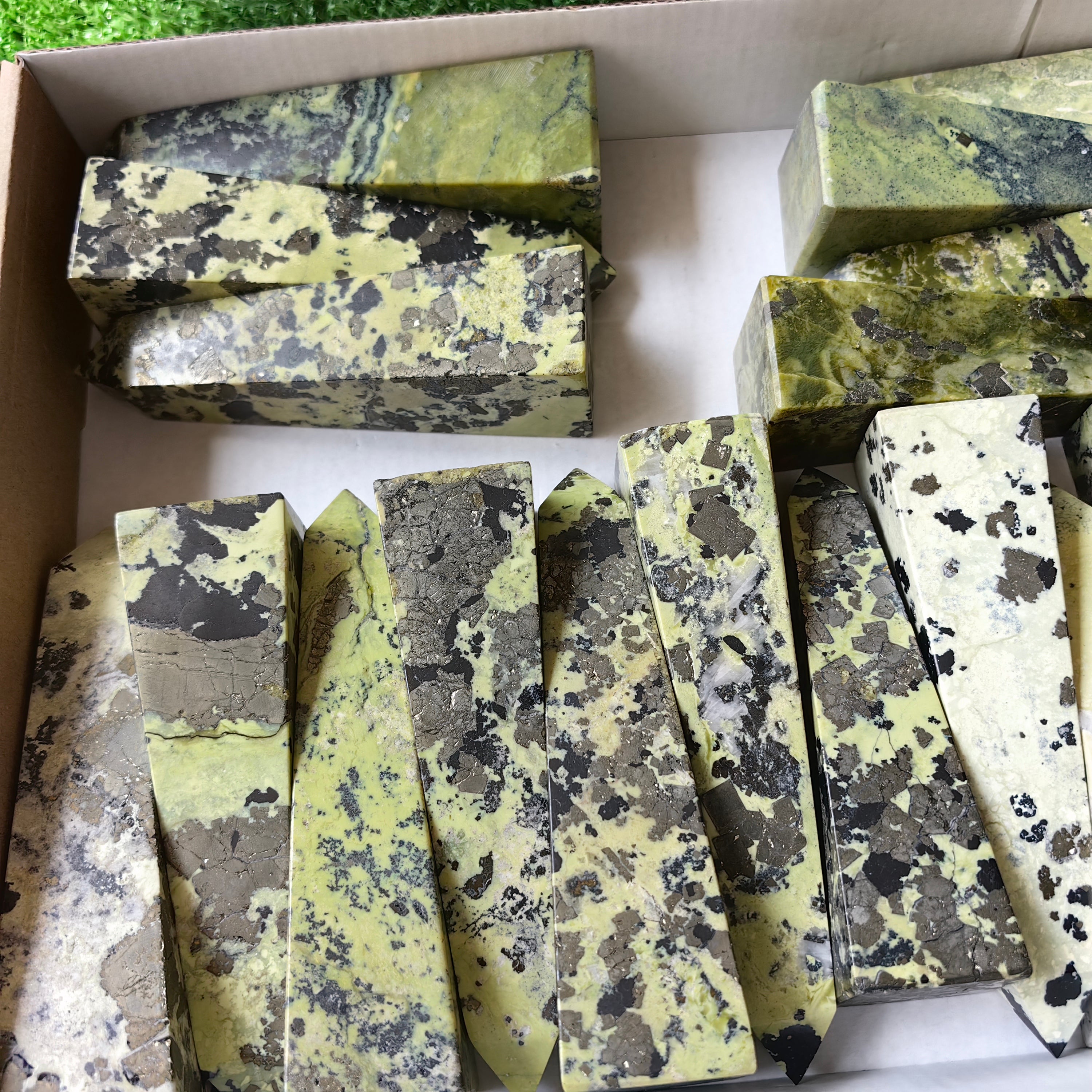 19 pc green serpentine towers