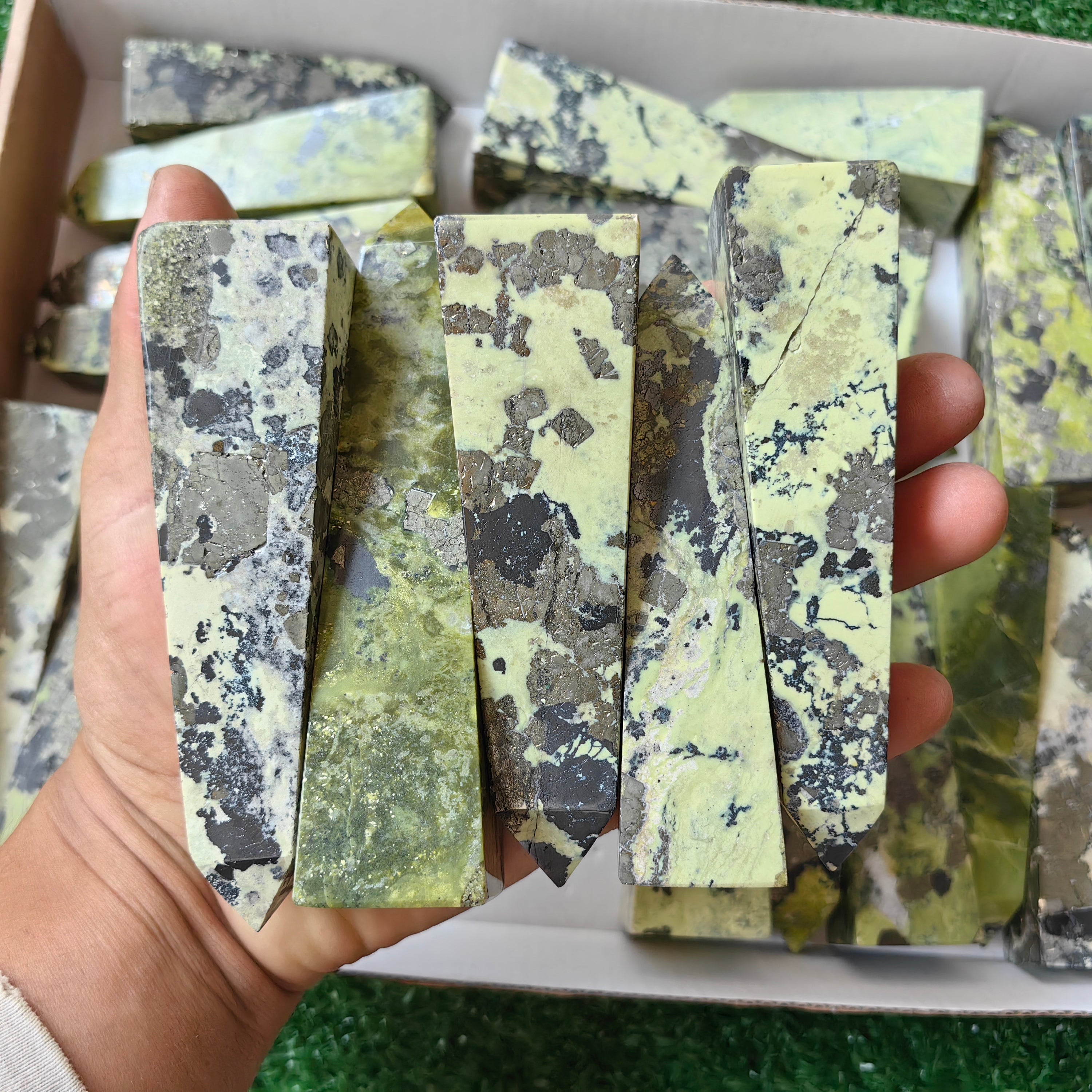 23 pc green serpentine towers