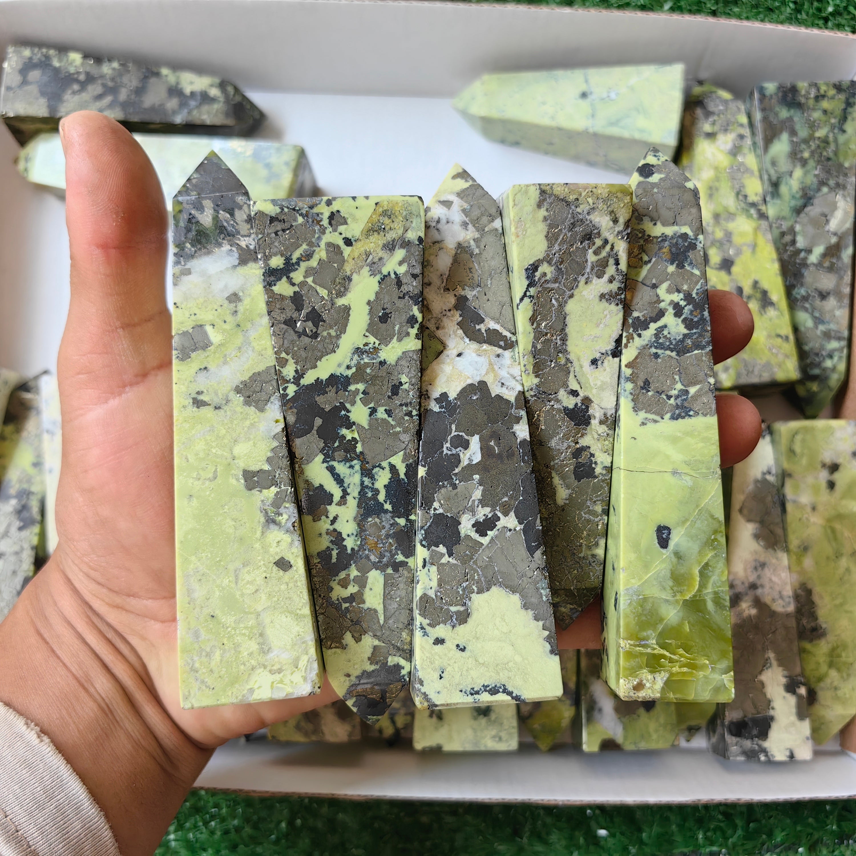 23 pc green serpentine towers