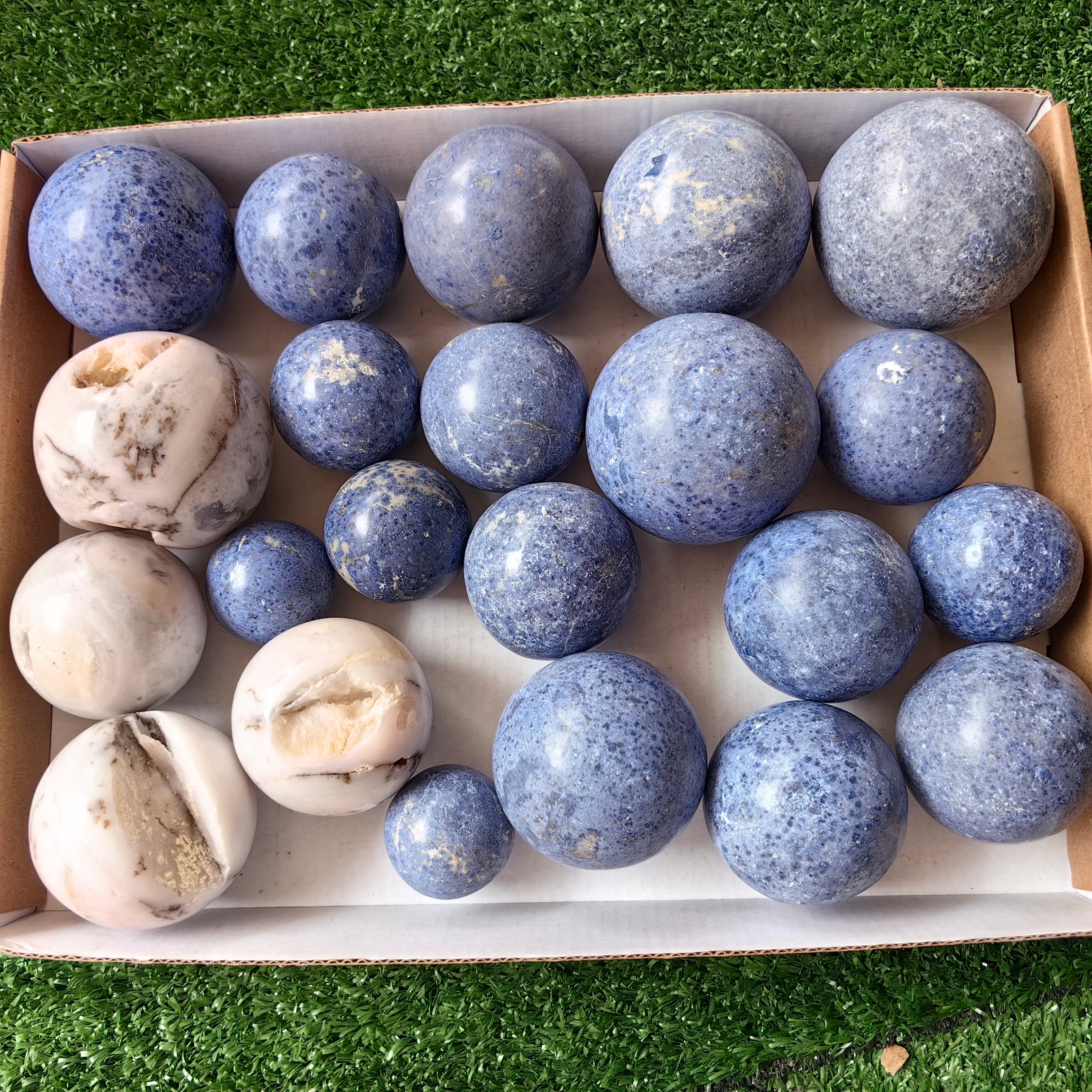 22 pc dumortorite & pink opal spheres