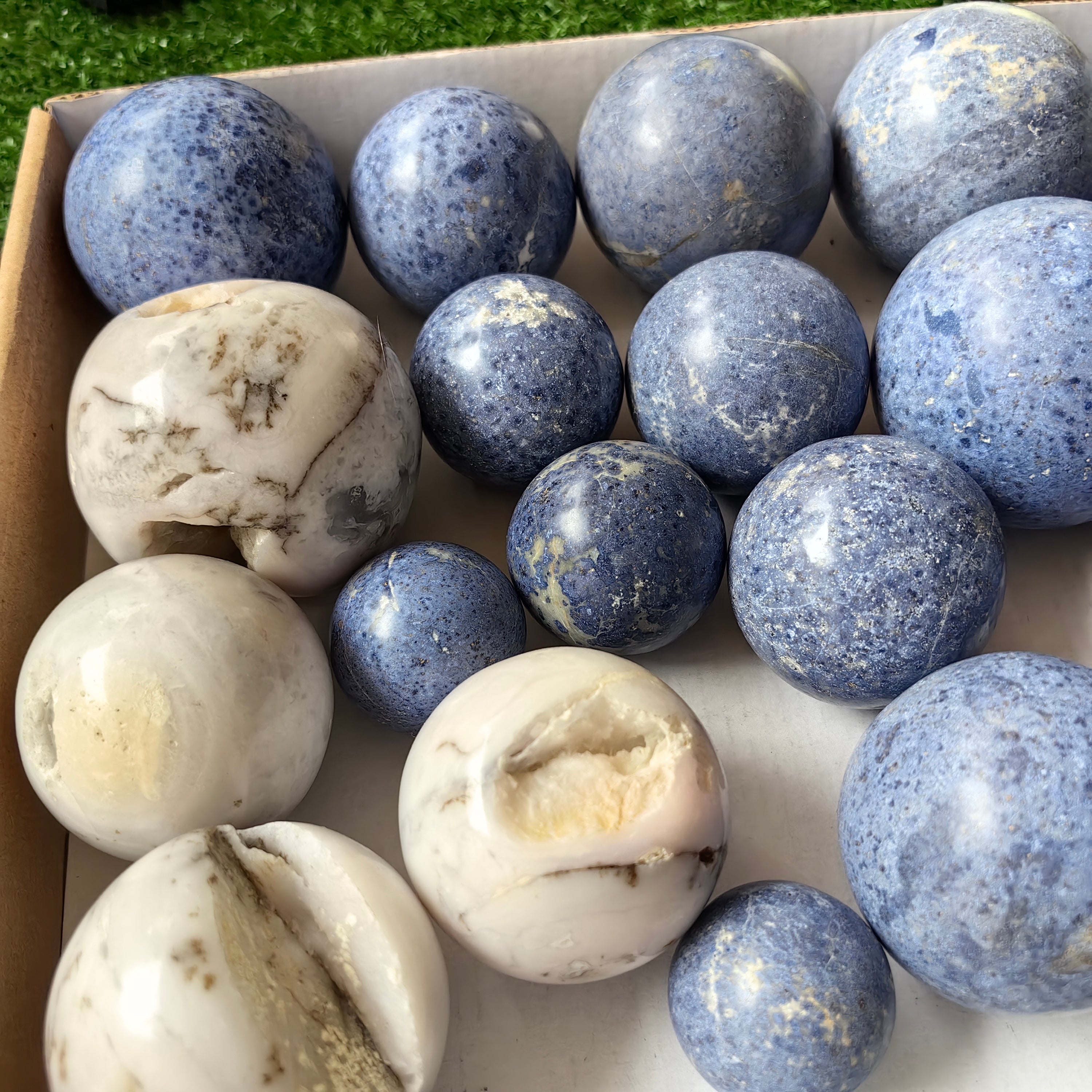 22 pc dumortorite & pink opal spheres