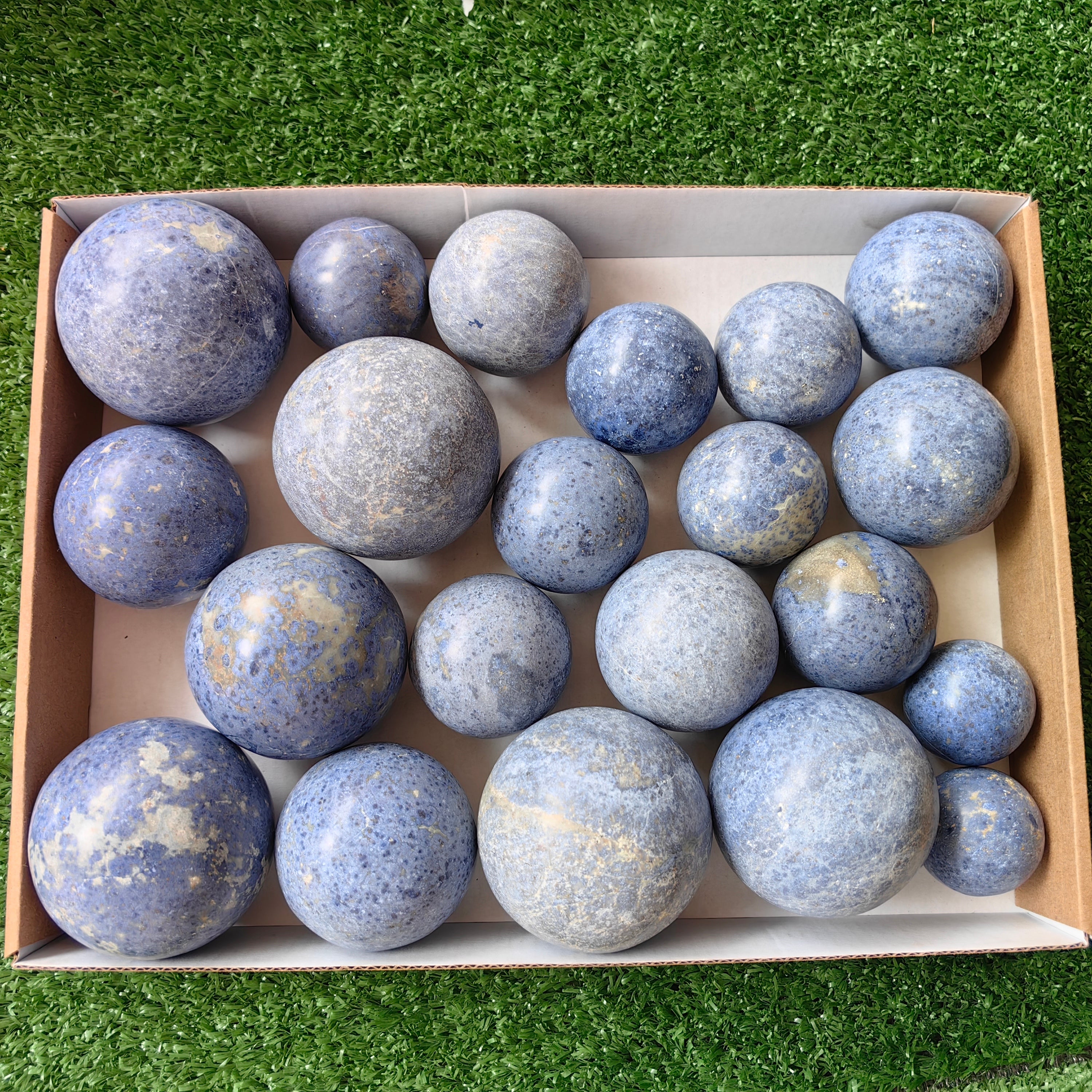 21 pc blue dumortorite spheres
