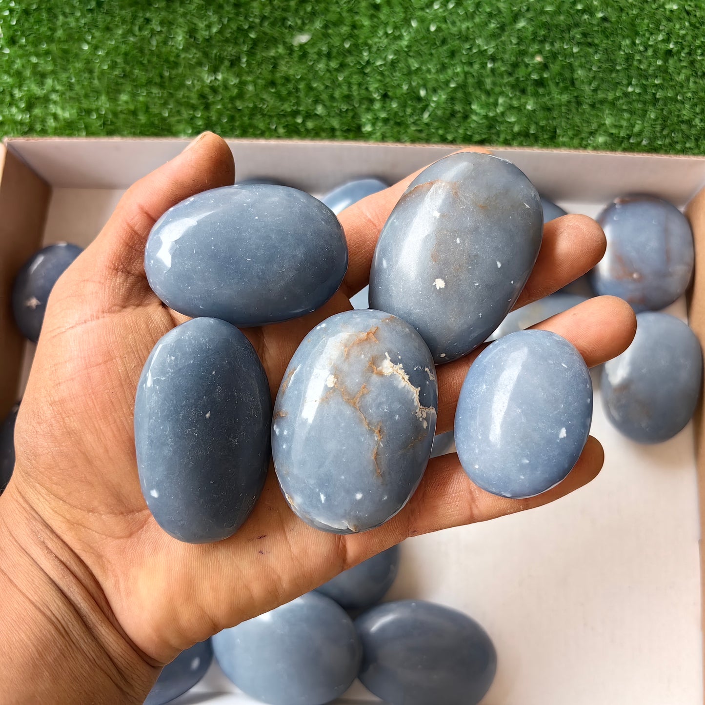 28 pc blue angelite palms