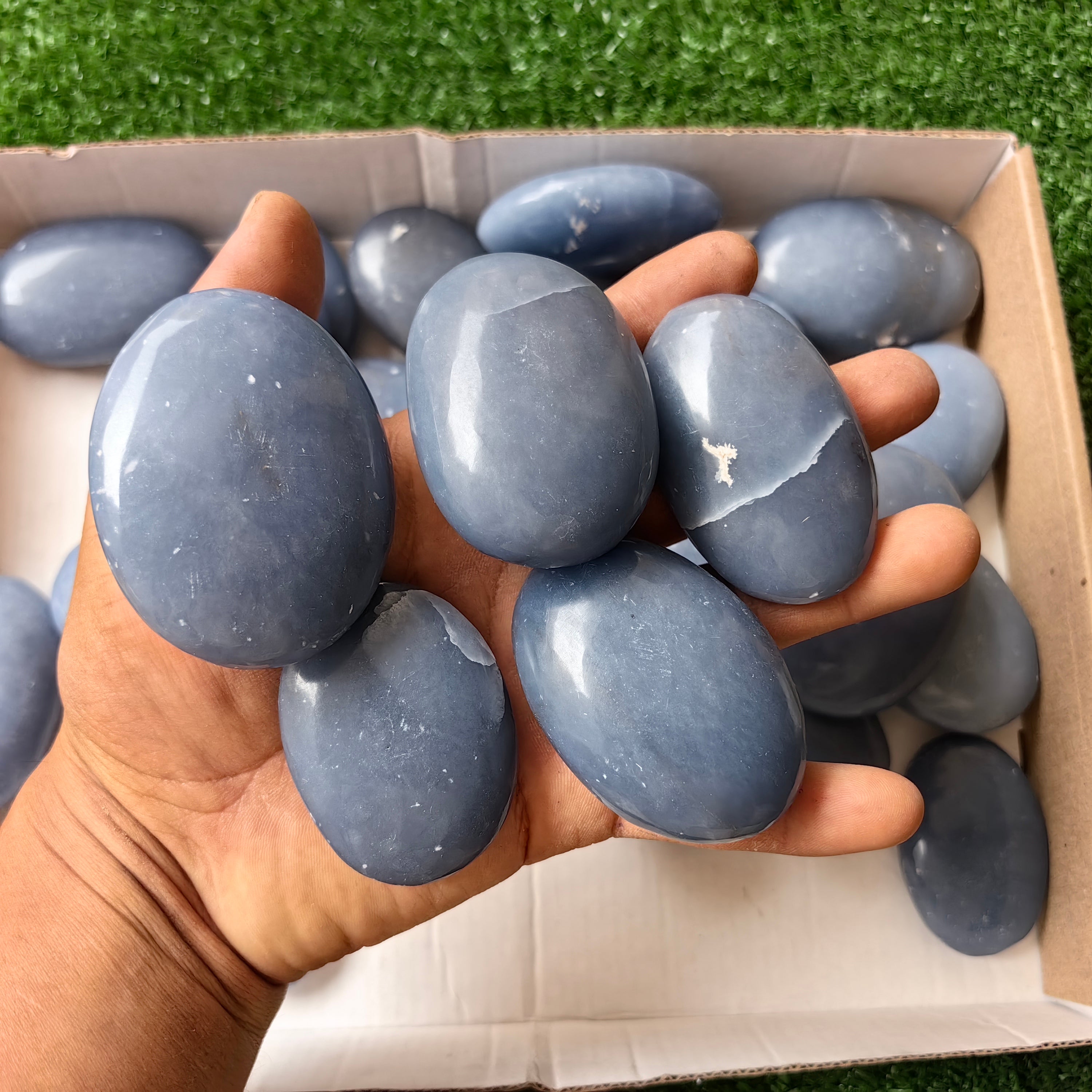 26 pc blue angelite palms