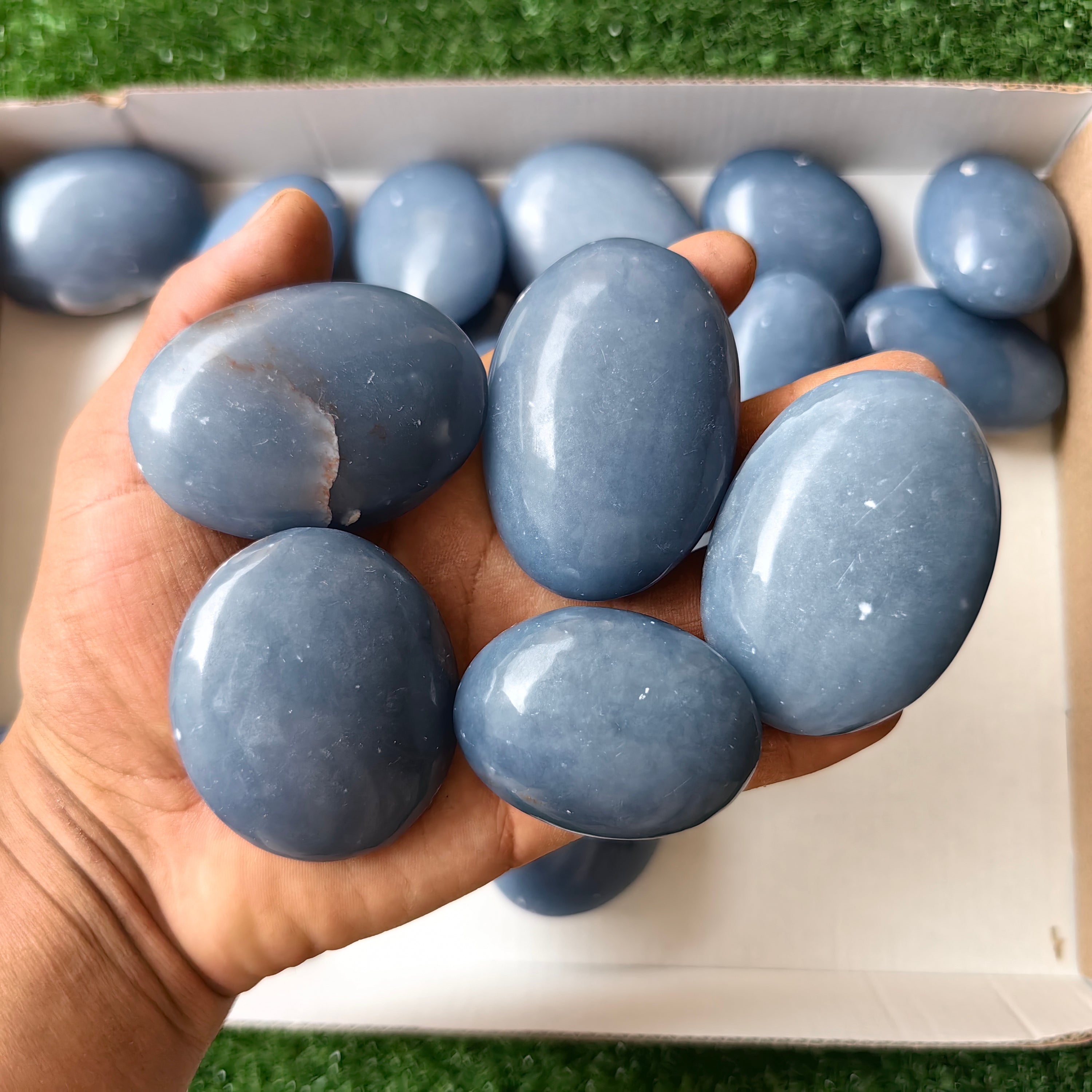 26 pc blue angelite palms
