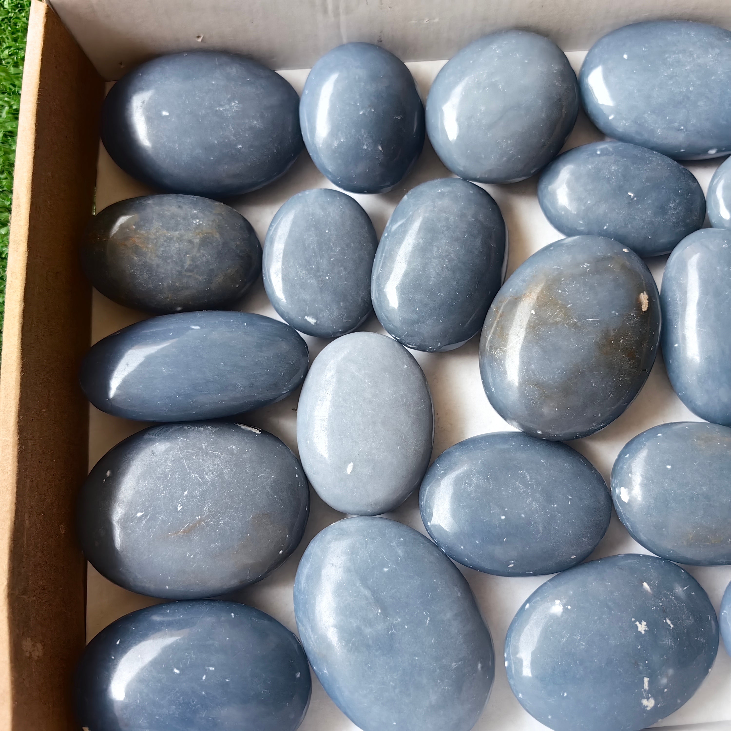 26 pc blue angelite palms
