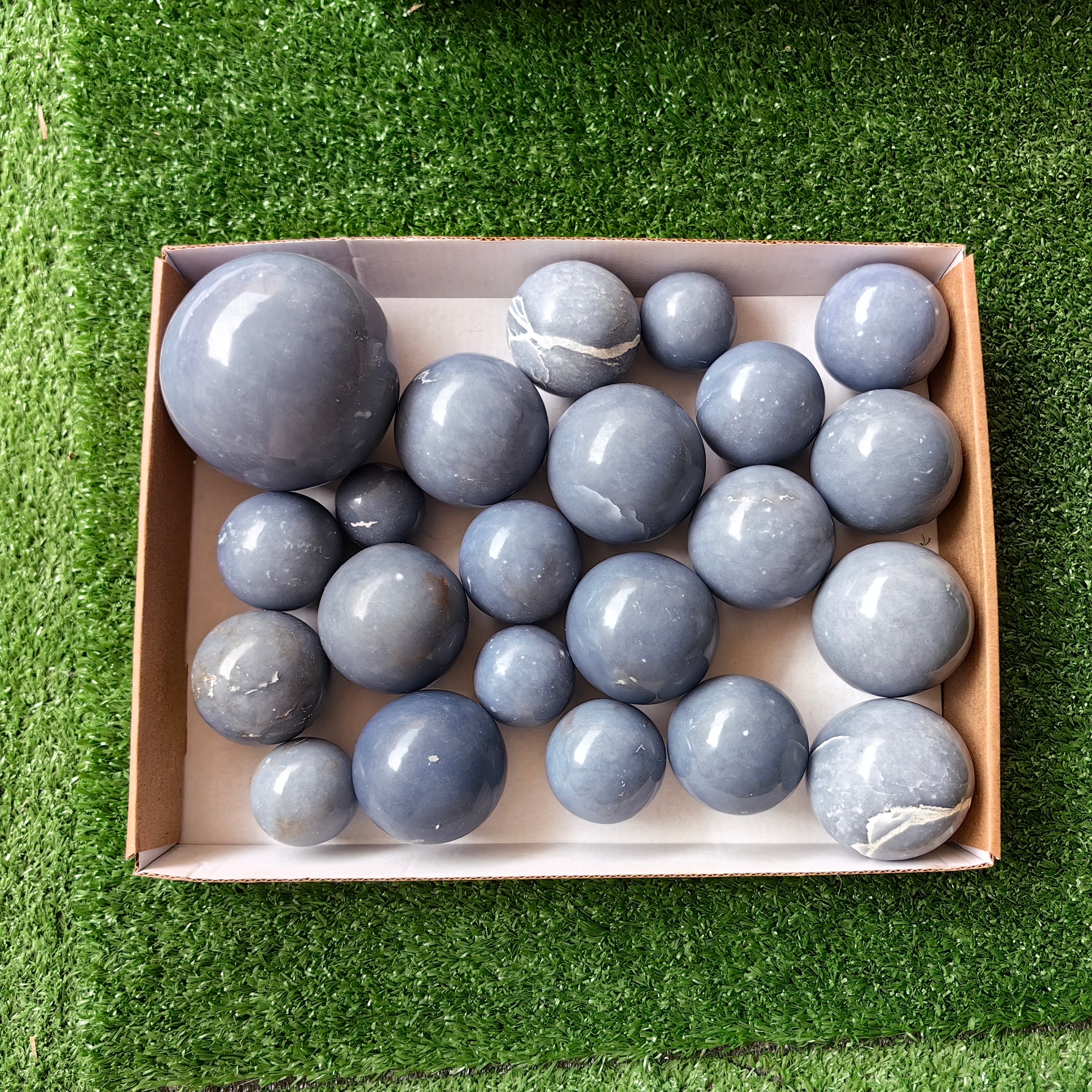 22 pc blue angelite spheres