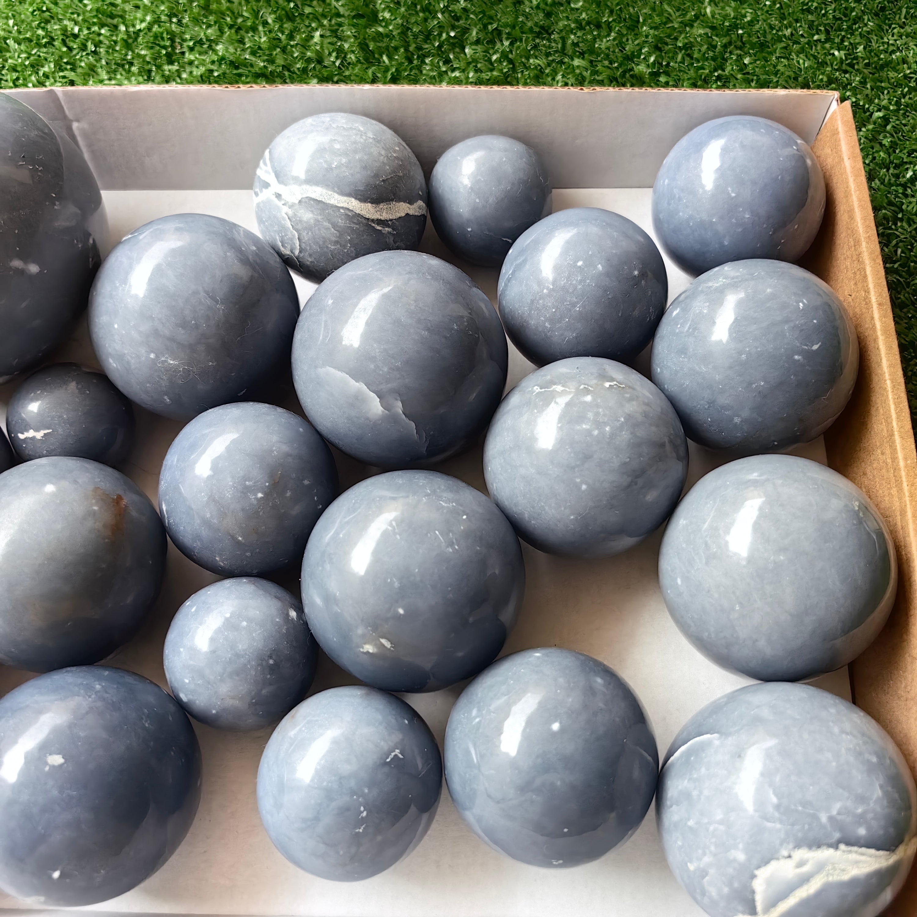 22 pc blue angelite spheres