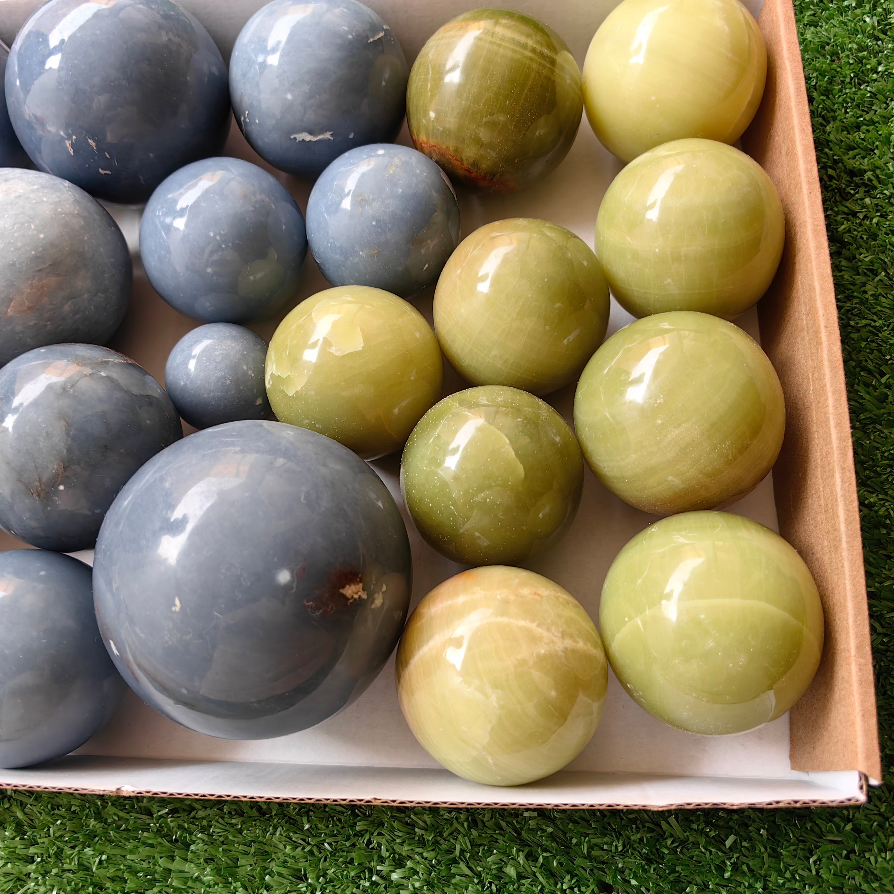 22 pc green onix & angelite spheres