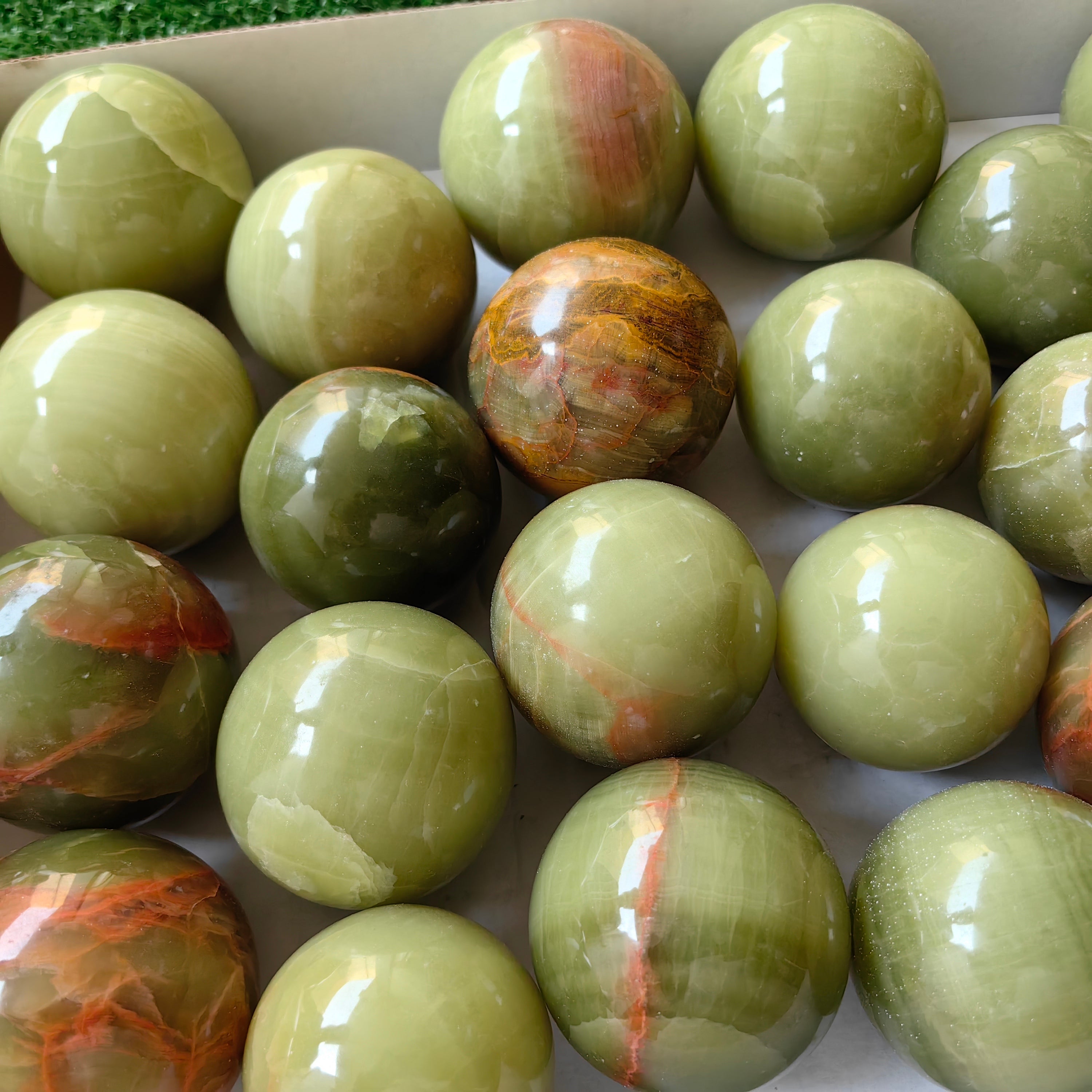 24 pc green onix spheres