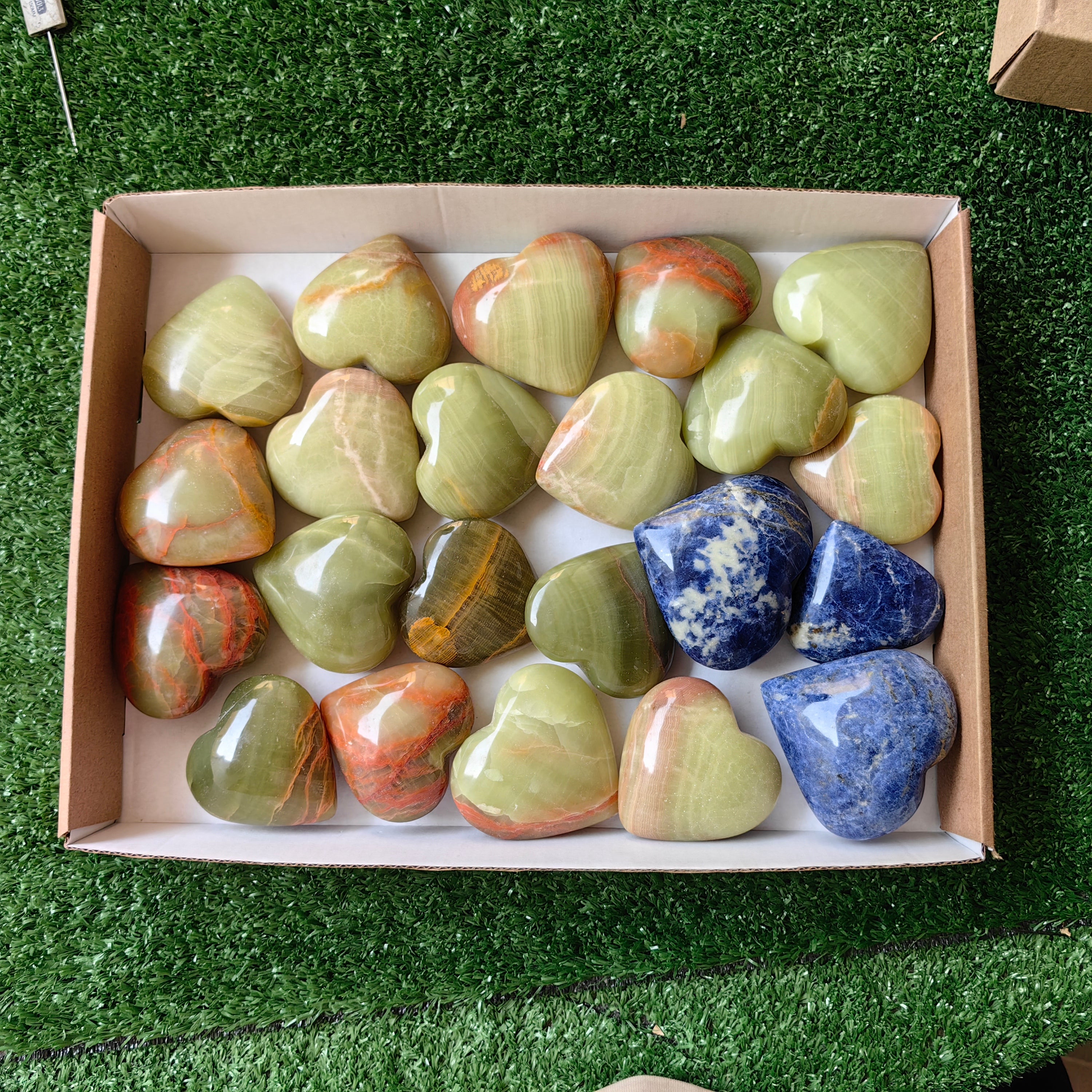 23 pc green onix & sodalite hearts