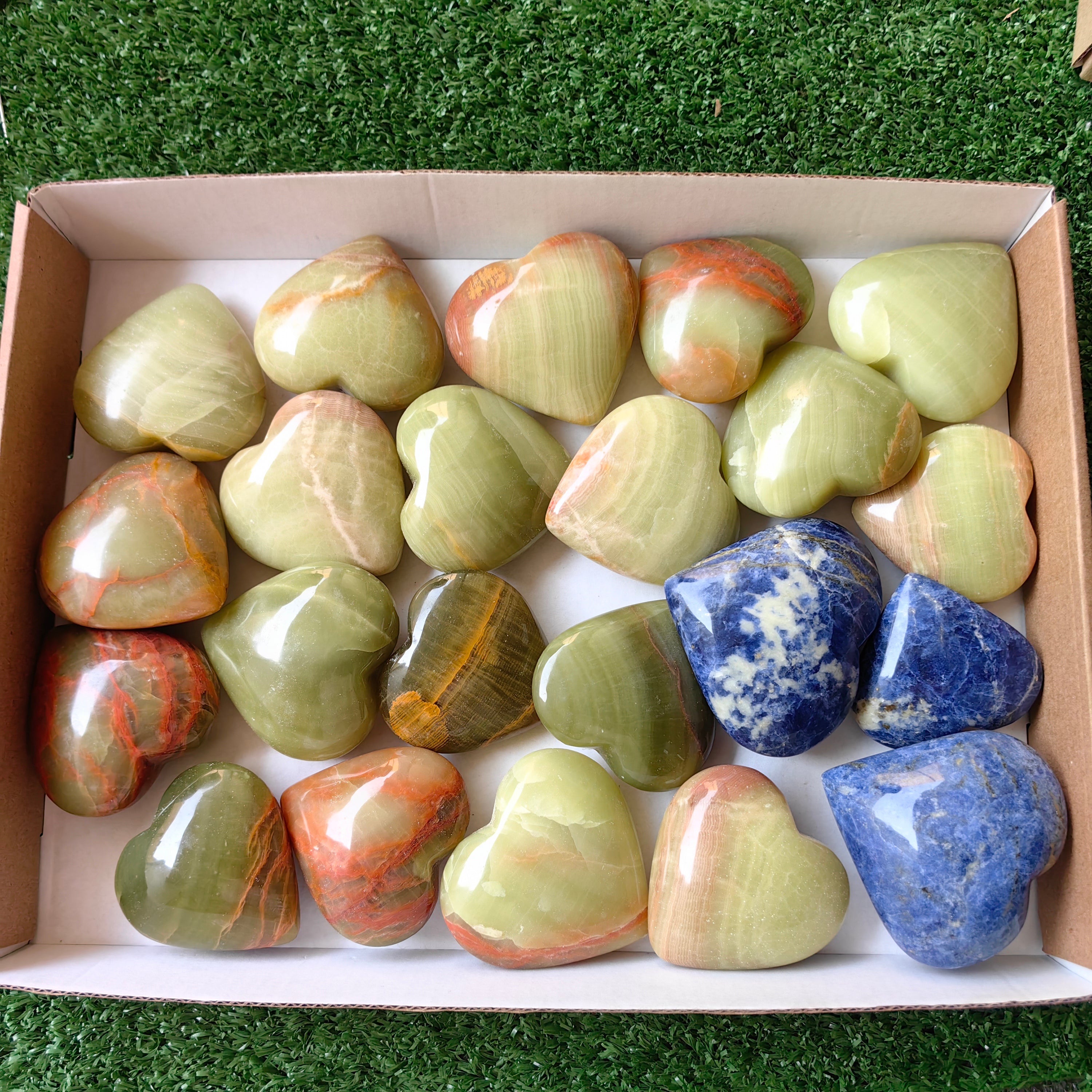 23 pc green onix & sodalite hearts