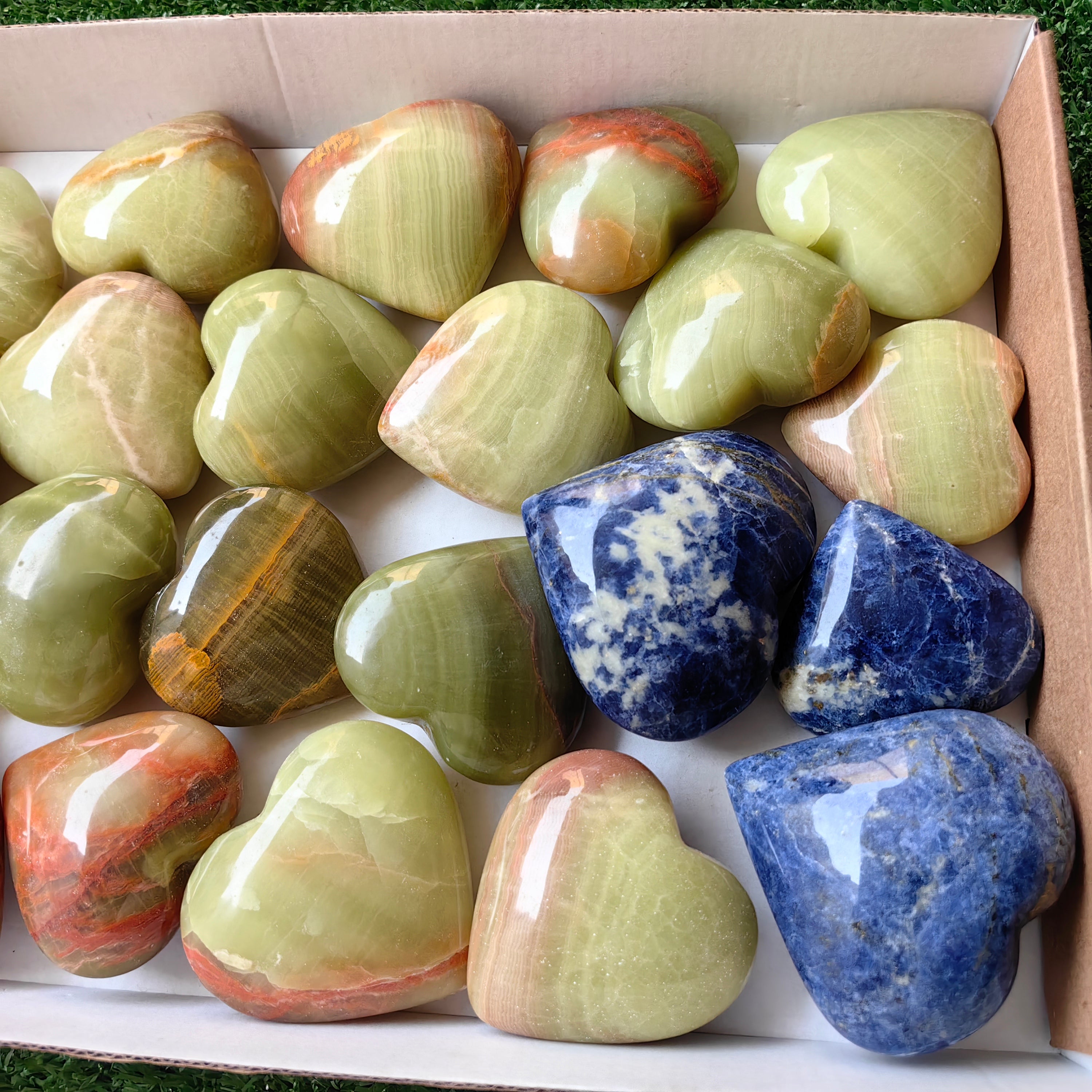 23 pc green onix & sodalite hearts