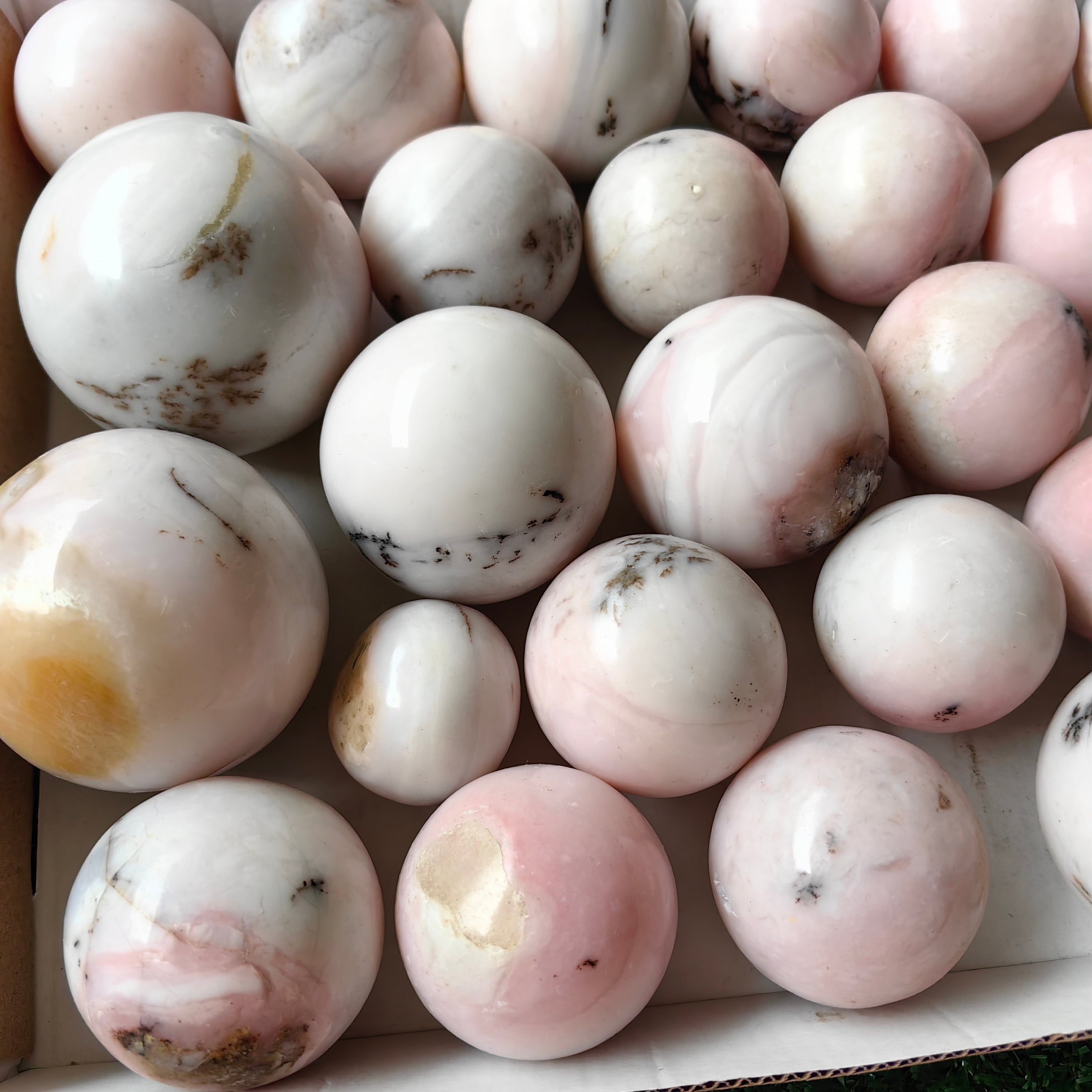 26 pc peruvian pink opal spheres