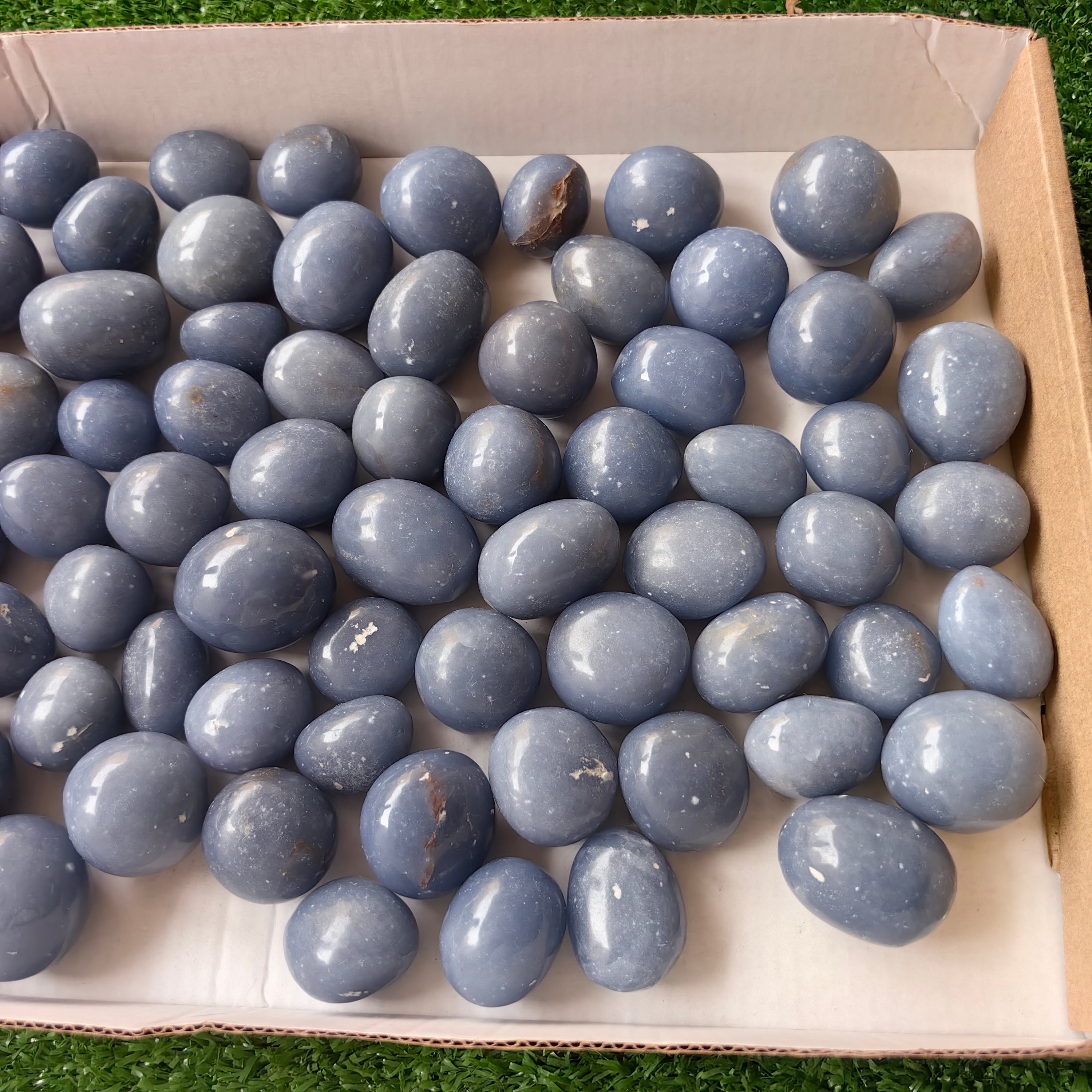 2 kg tumbled blue angelite