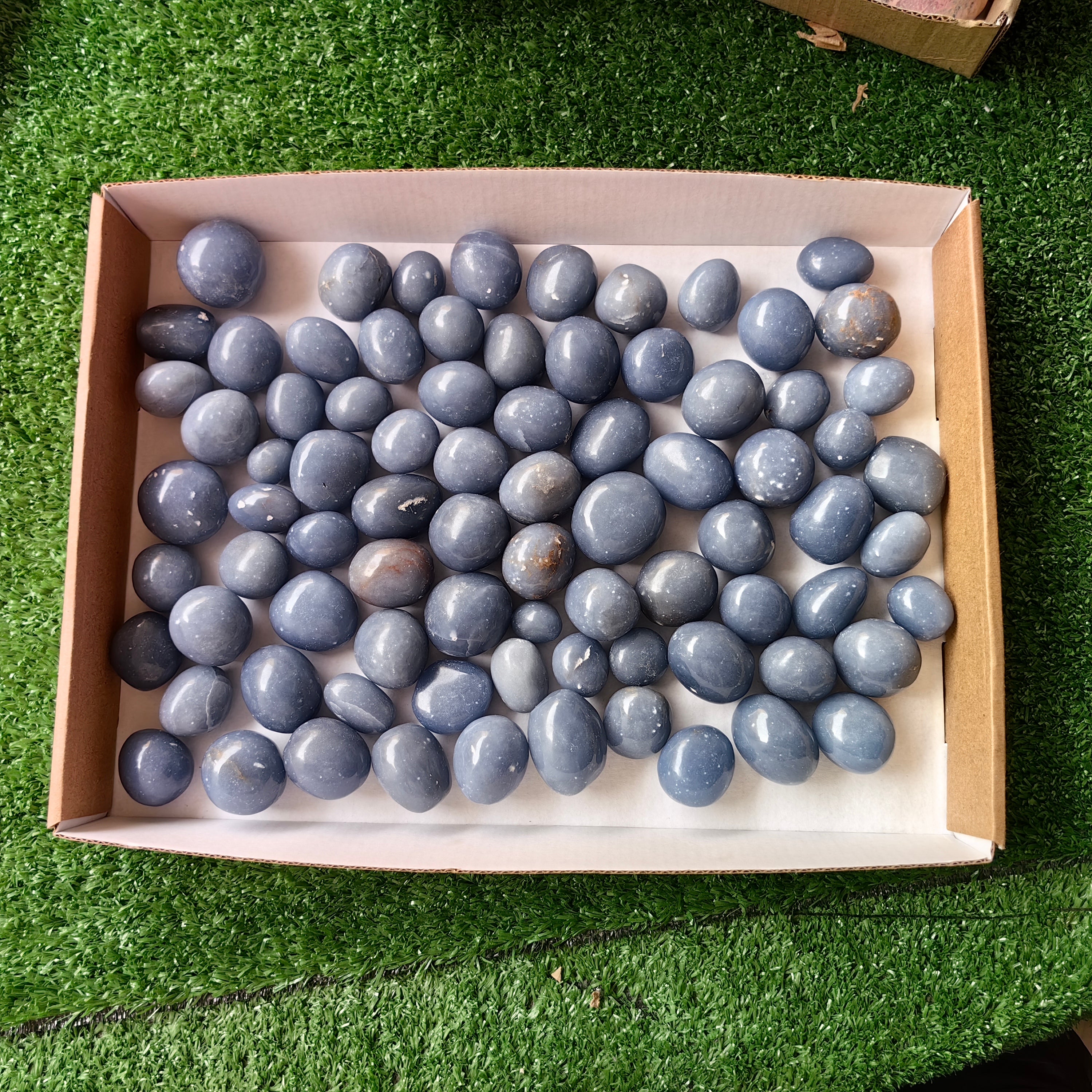 2 kg tumbled blue angelite