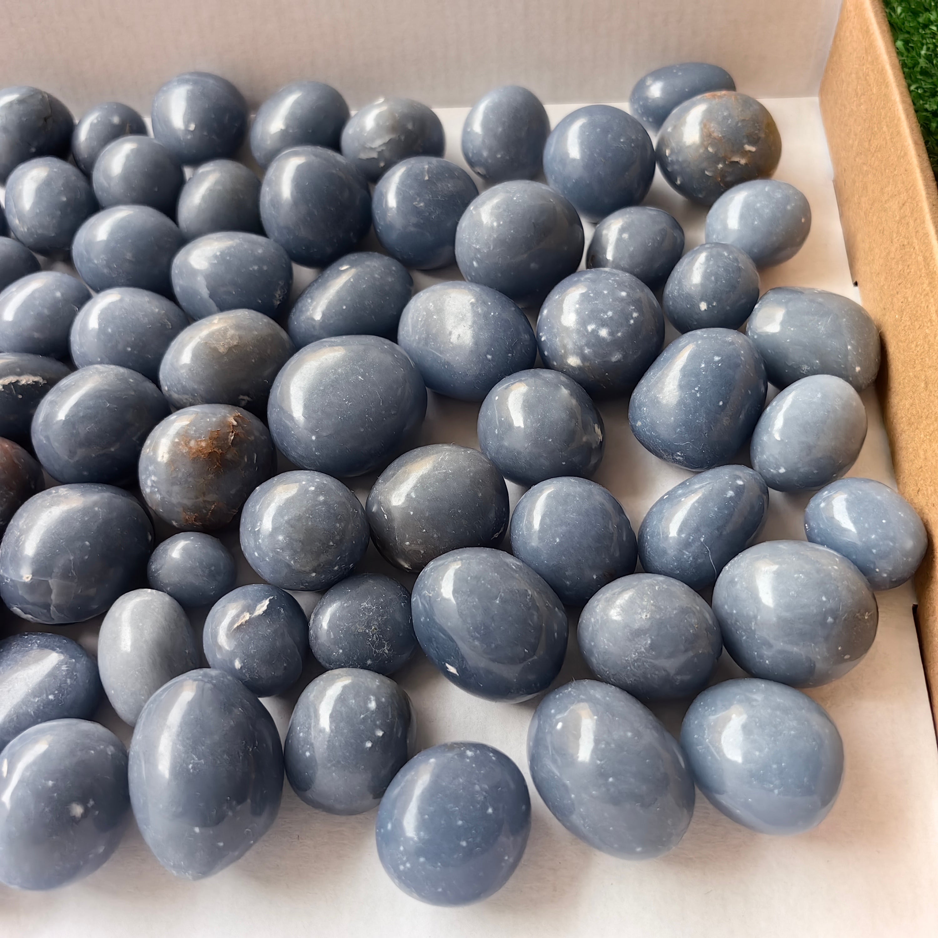 2 kg tumbled blue angelite