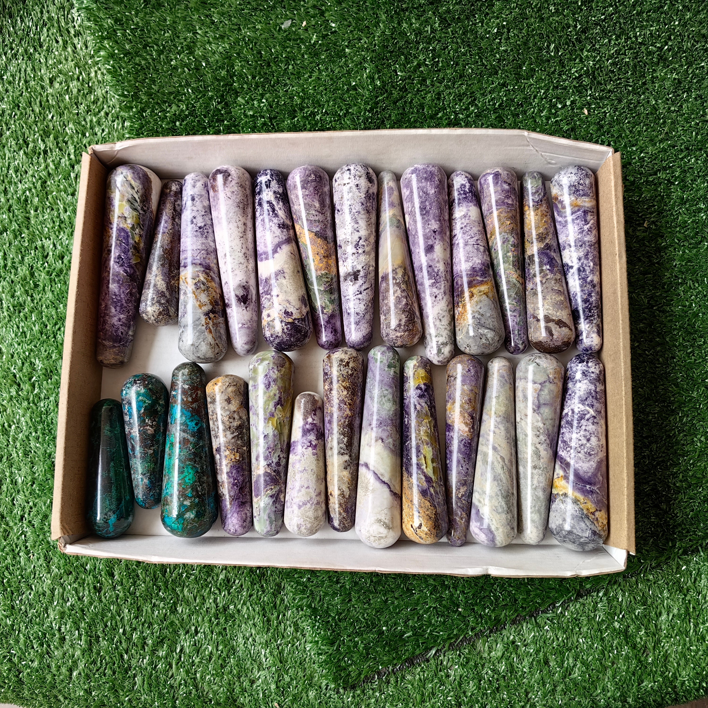 26 pc bolivianite & chrysocolla wands