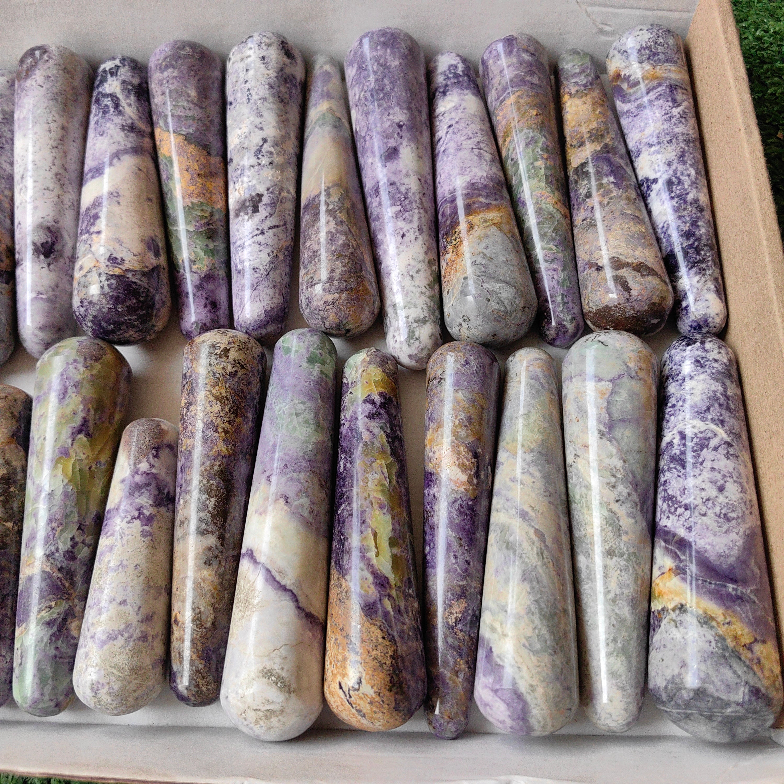 26 pc bolivianite & chrysocolla wands